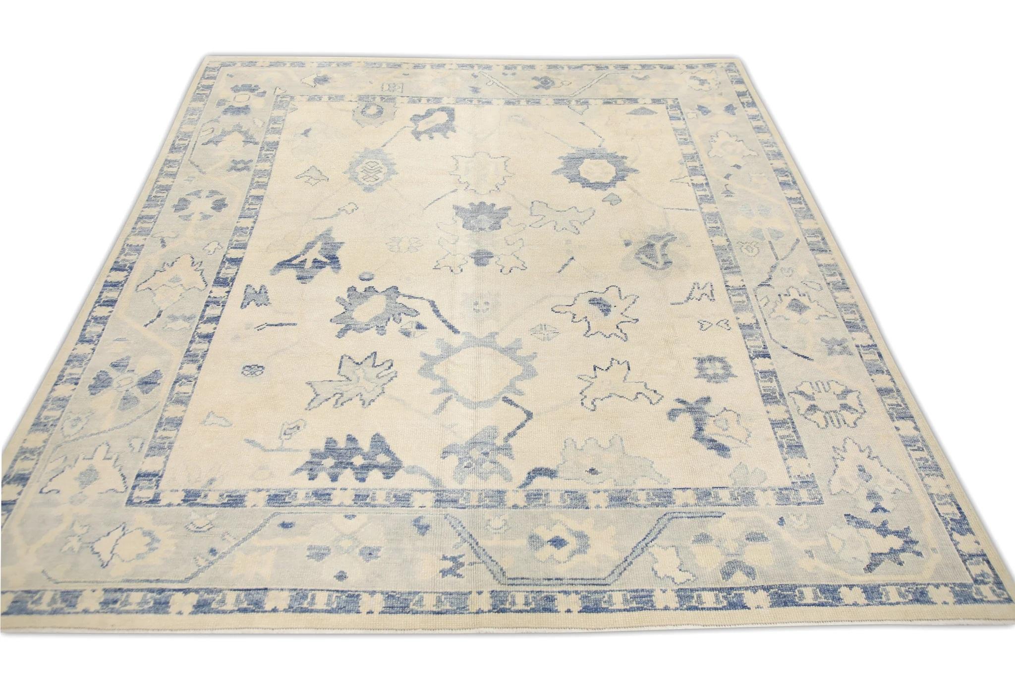Tapis turc Oushak en laine crème tissé à la main à motif floral bleu 8' x 9'5