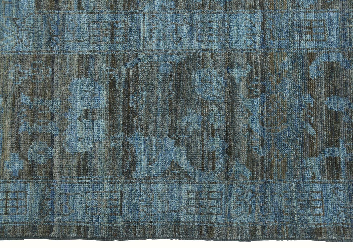 Hand-Knotted Modern Turkish Oushak Rug. Size: 10 ft 2 in x 14 ft (3.1 m x 4.27 m).