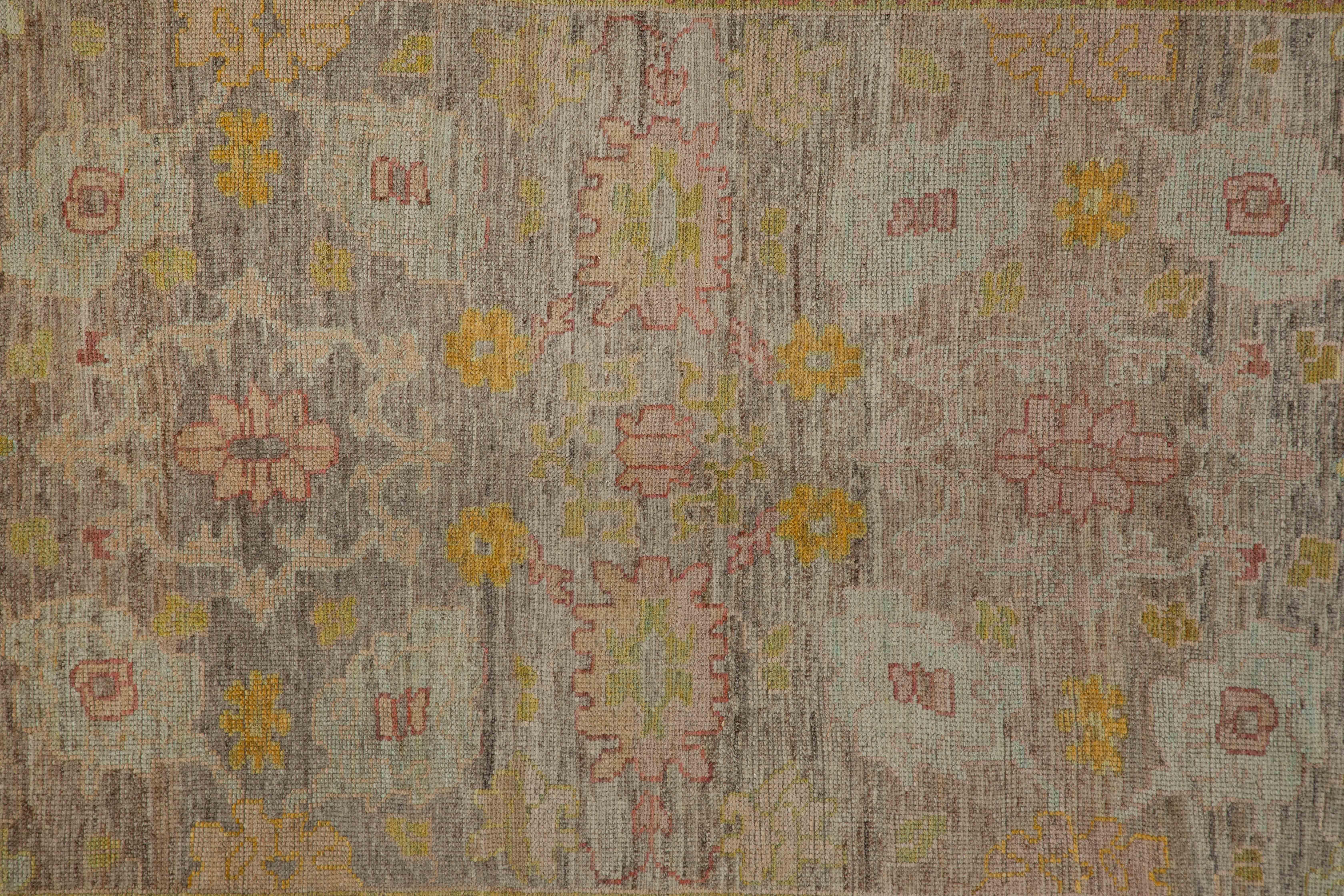 Contemporary Modern Turkish Oushak Rug with Beige and Gray Field & Floral Design For Sale