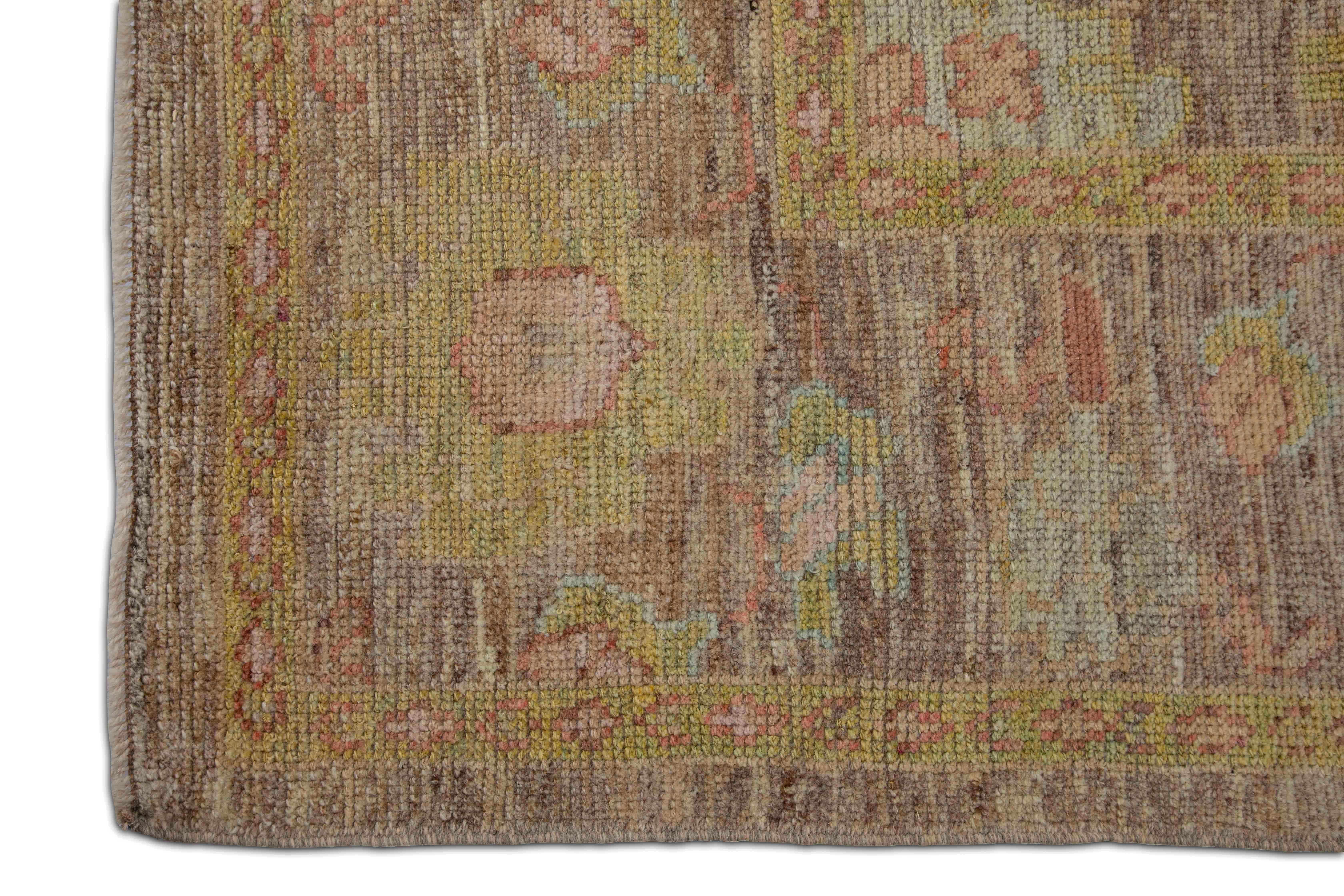 Modern Turkish Oushak Rug with Beige and Gray Field & Floral Design For Sale 1