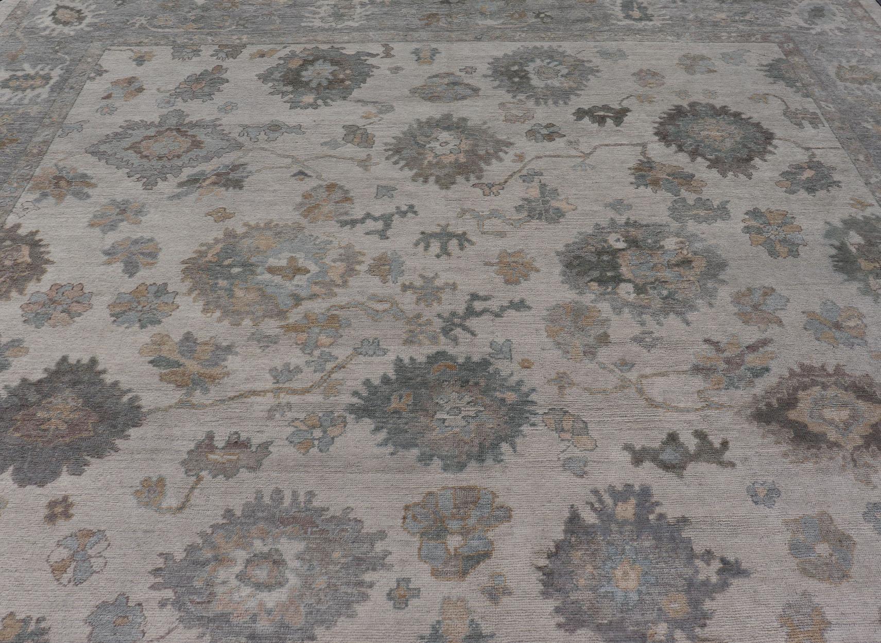 Modern Turkish Oushak Rug with Neutral Color Palette and All-Over Floral Design In New Condition For Sale In Atlanta, GA