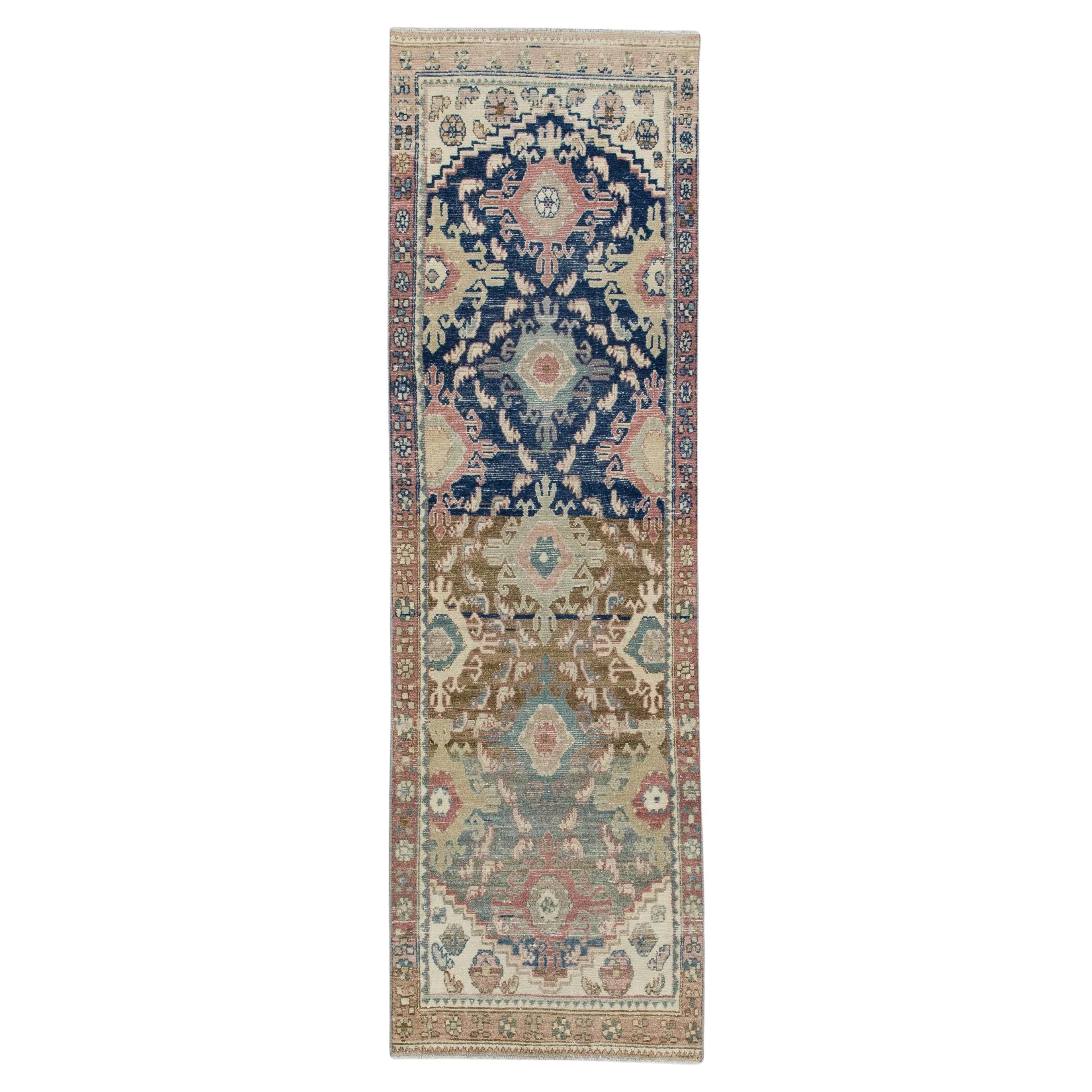 Tapis de couloir vintage en laine tissée à la main à motifs floraux marron, bleu et rose 2'7" x 8'10" en vente