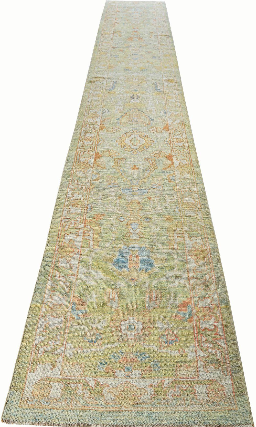 Nazmiyal Collection Modern Turkish Oushak. 3 ft. 7 in x 20 ft. 9 in For Sale 1