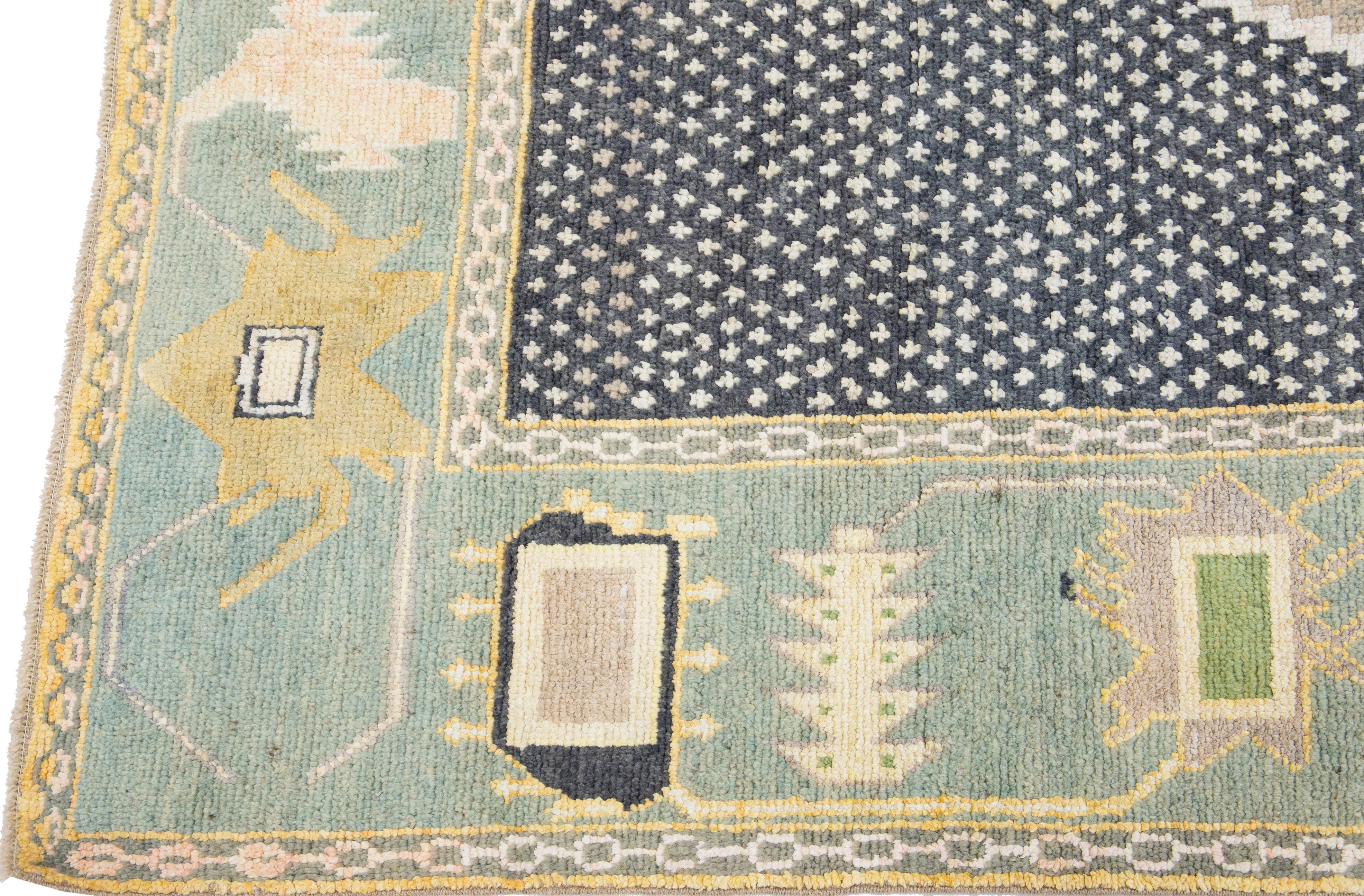 Modern Turkish Oushak Tan And Green Handmade Designed Wool Rug In New Condition For Sale In Norwalk, CT
