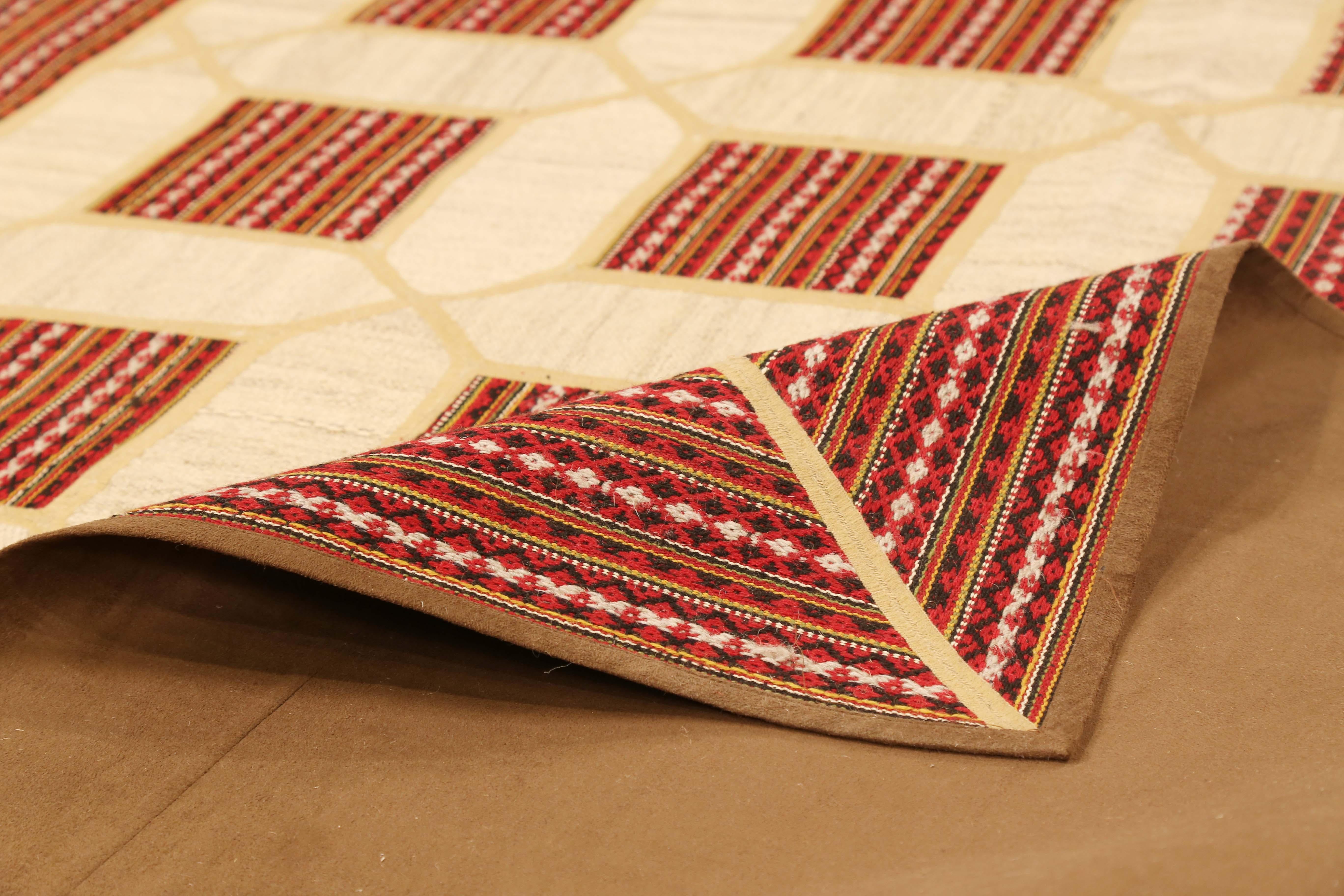 Modern Turkish Patch Kilim Rug with Ivory and Red Squares In New Condition For Sale In Dallas, TX