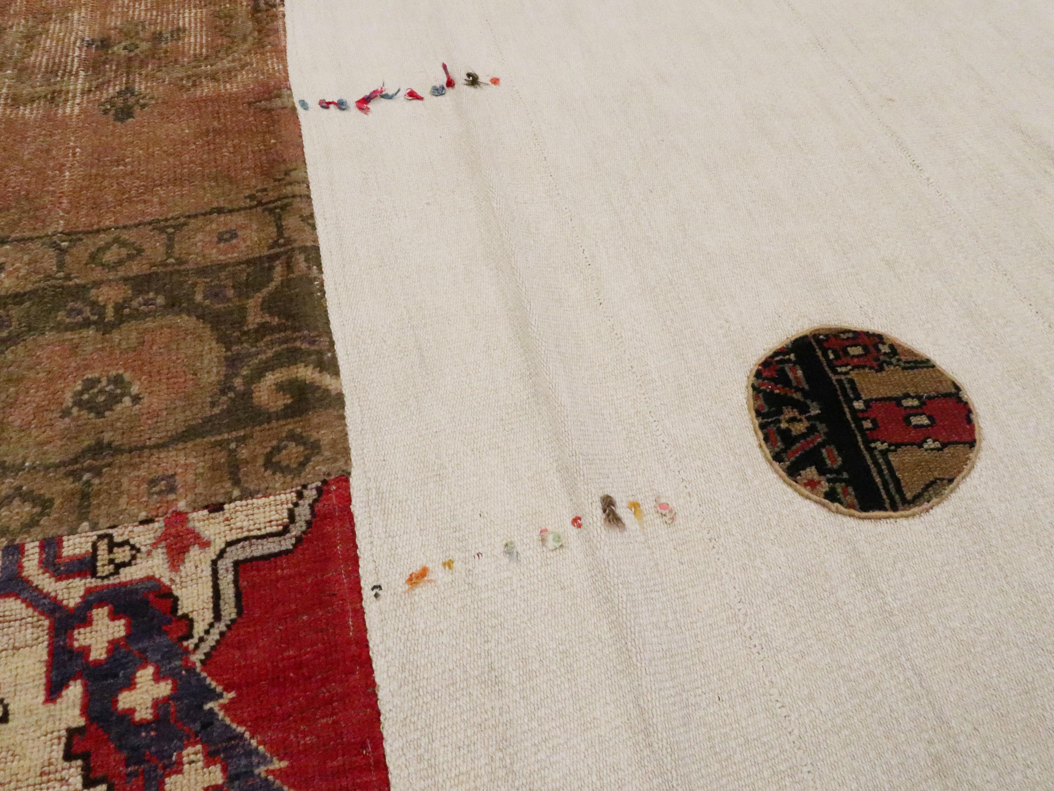 Moderner moderner türkischer Patchwork-Teppich im Zustand „Gut“ im Angebot in New York, NY