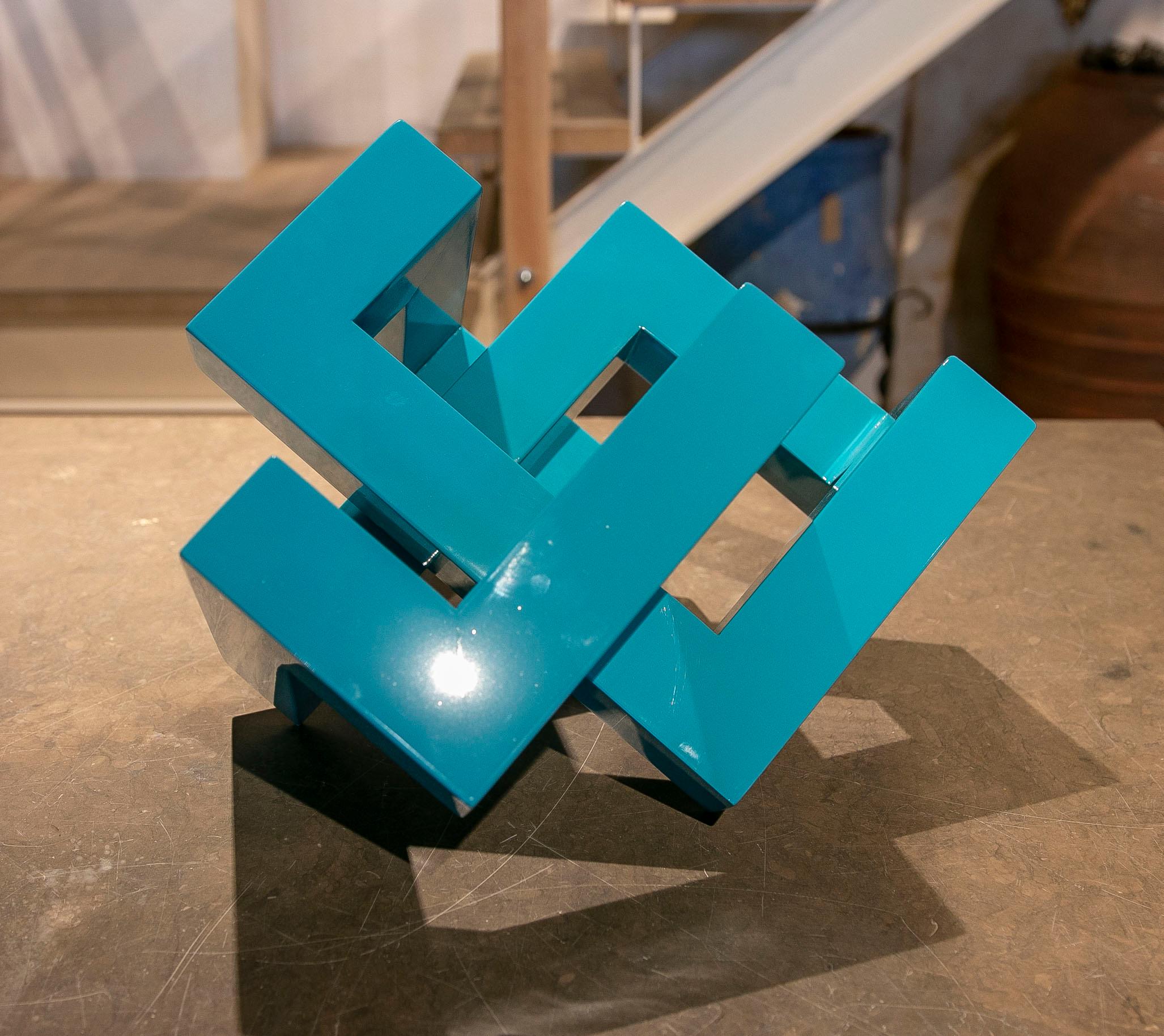 Modern Turquoise Blue Lacquered Wood Sculpture with Intertwined Straight Forms For Sale 3