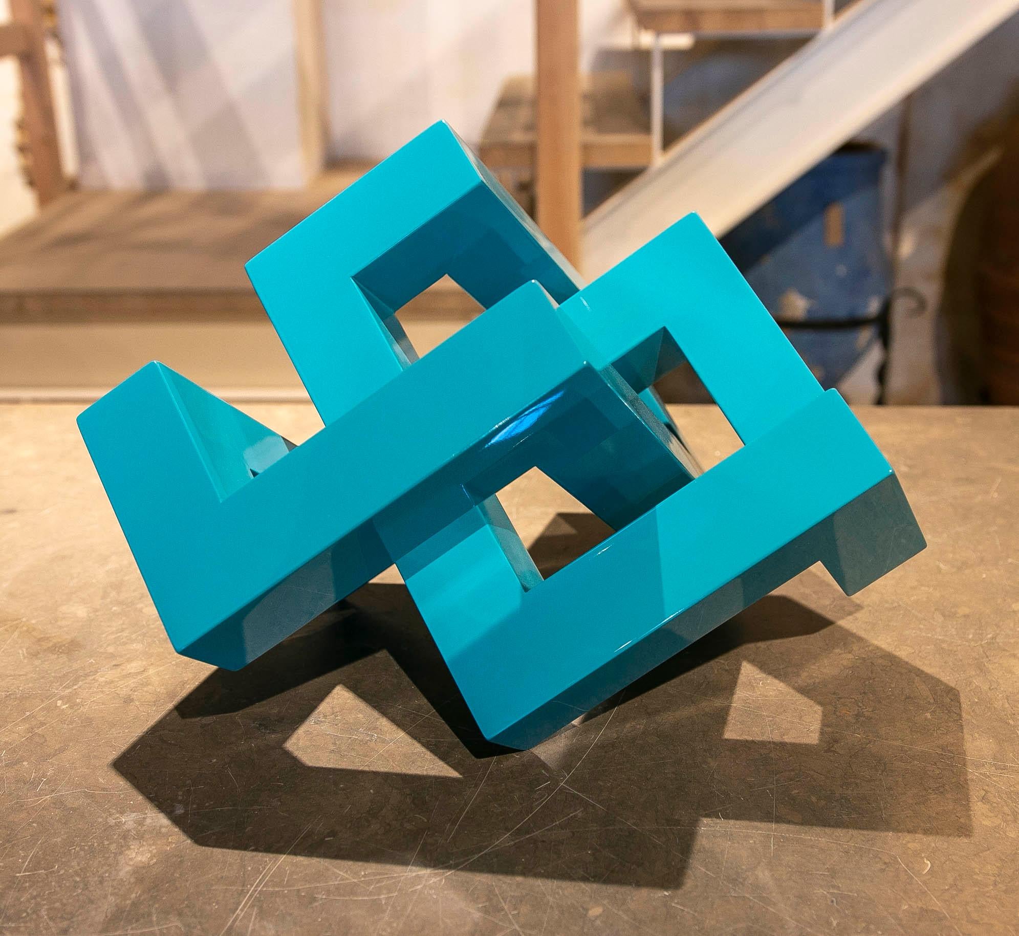 Modern Turquoise Blue Lacquered Wood Sculpture with Intertwined Straight Forms For Sale 4