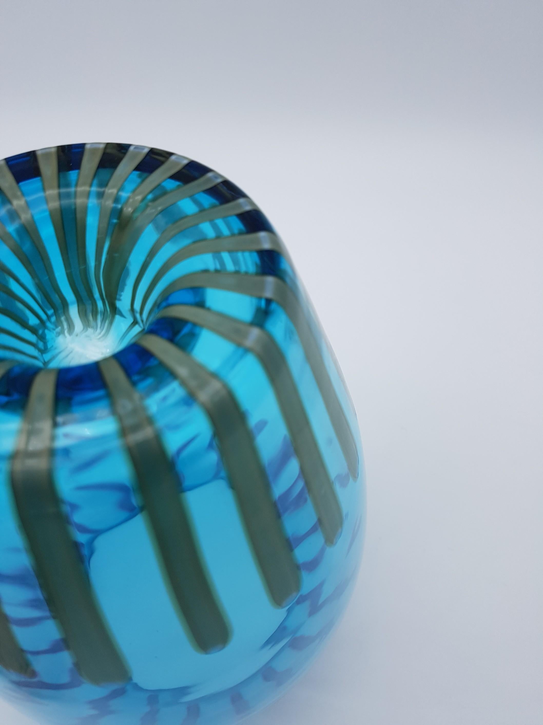 Modern Turquoise/Blue Murano-Glass Vase by Gino Cenedese E Figlio, late 1990s For Sale 2