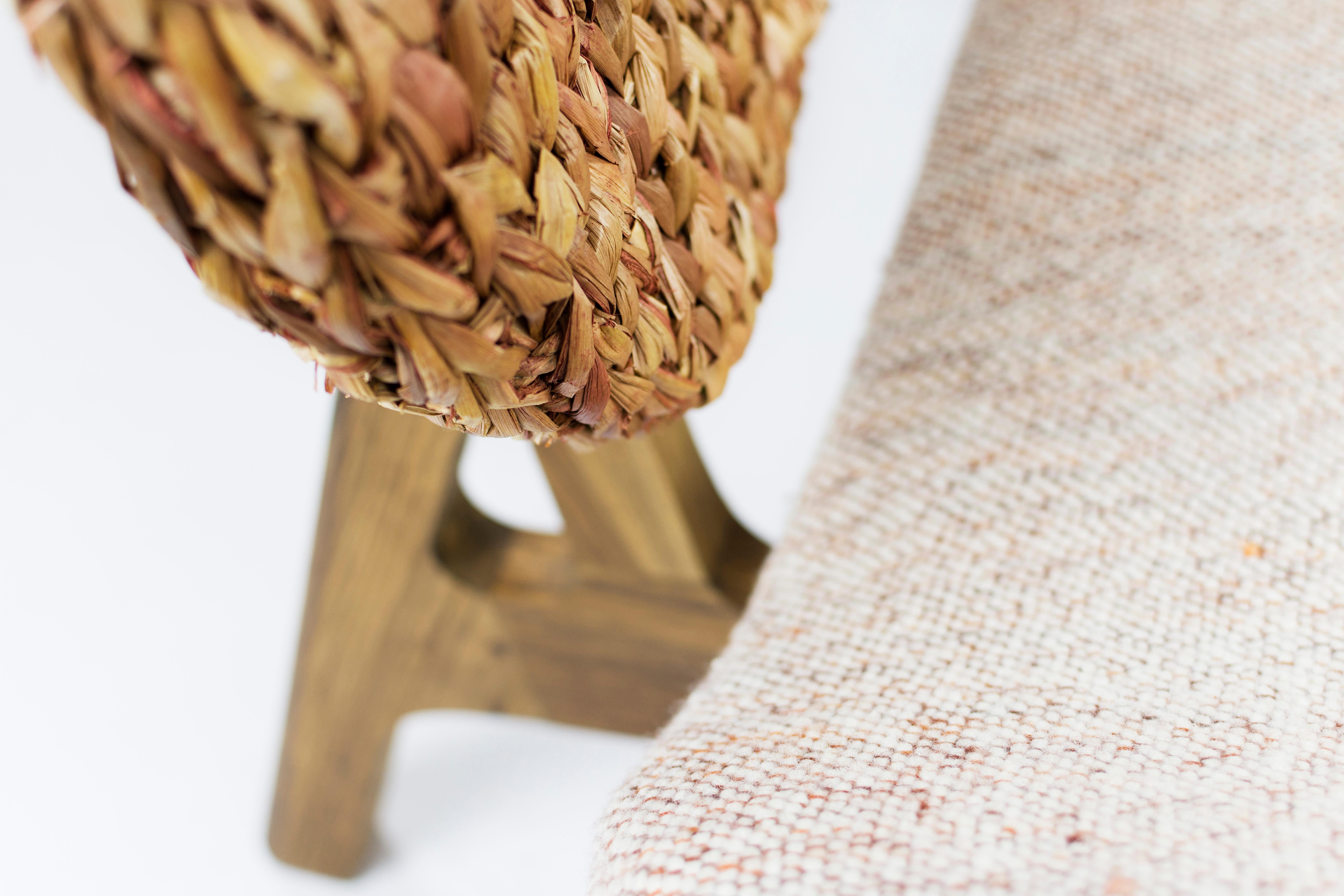 Uruguayan Modern Tutura Chair Handcrafted in Uruguay in Cattail Leafs, Wood and Wool For Sale