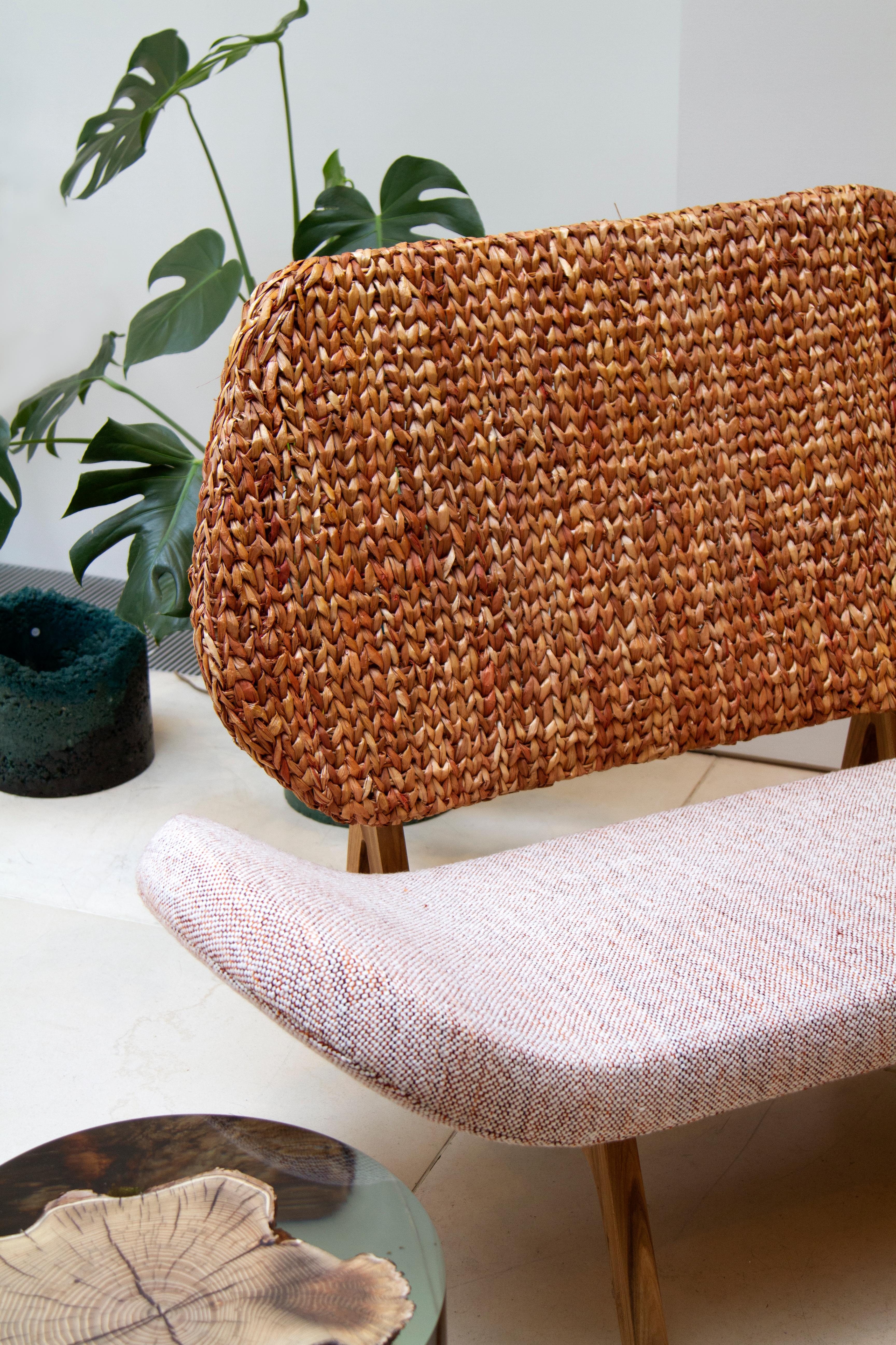 Modern Tutura Chair Handcrafted in Uruguay in Cattail Leafs, Wood and Wool For Sale 1