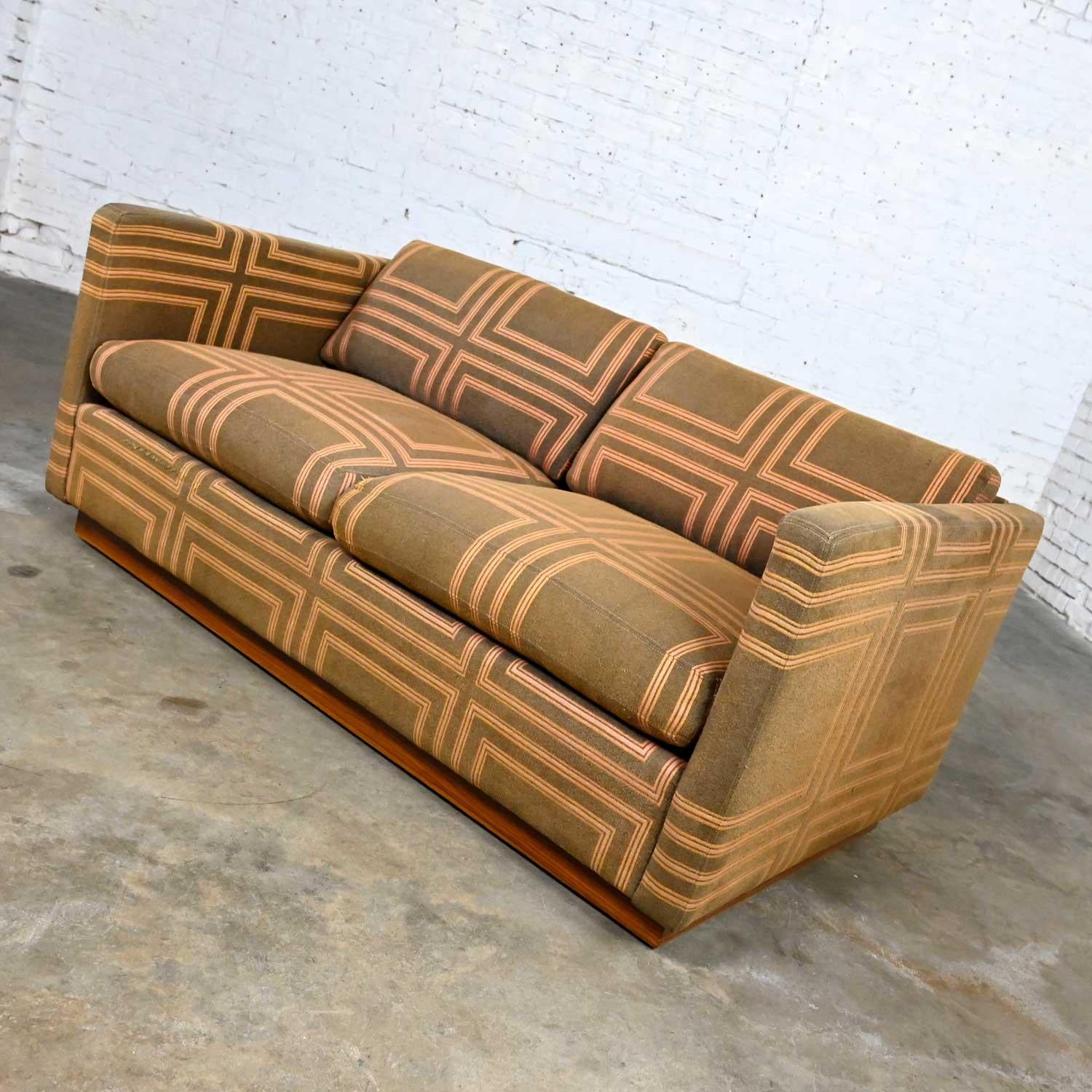 Fabulous vintage modern brown & orange-ish tuxedo love seat sofa on zingana wood veneer platform base by Milo Baughman for Thayer Coggin’s Designer’s Group Collection. Beautiful condition, keeping in mind that this is vintage and not new so will