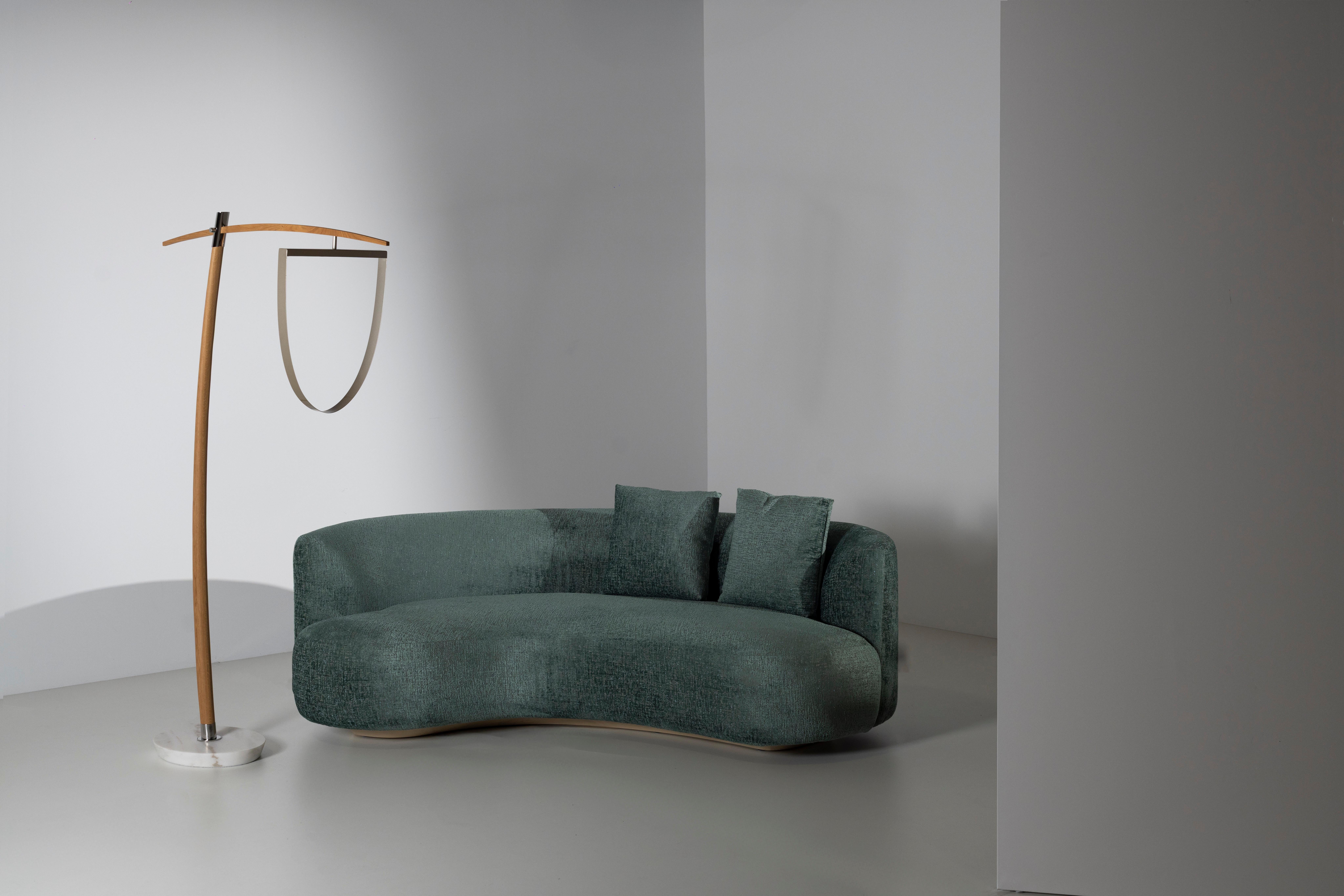 Twins Sofa, Collection'S Contemporary, handgefertigt in Portugal - Europa von Greenapple.

Die von Rute Martins für die Collection'S Contemporary entworfene geschwungene Couch und das Tagesbett Twins haben die gleichen Gene, aber jedes besitzt ein