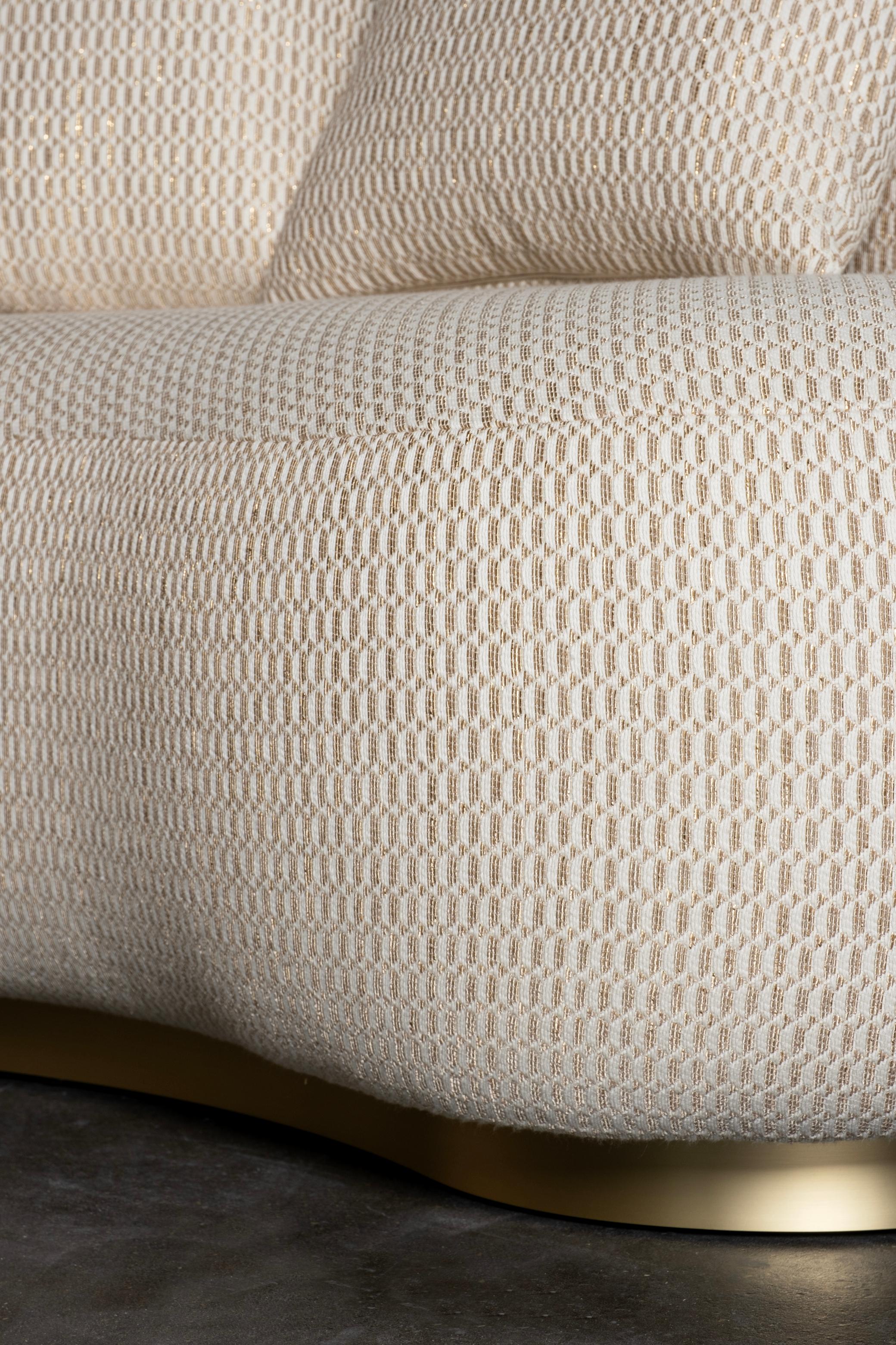 Canapé jumeaux modernes incurvés, jacquard ivoire-doré laiton fait à la main Portugal Greenapple en vente 2