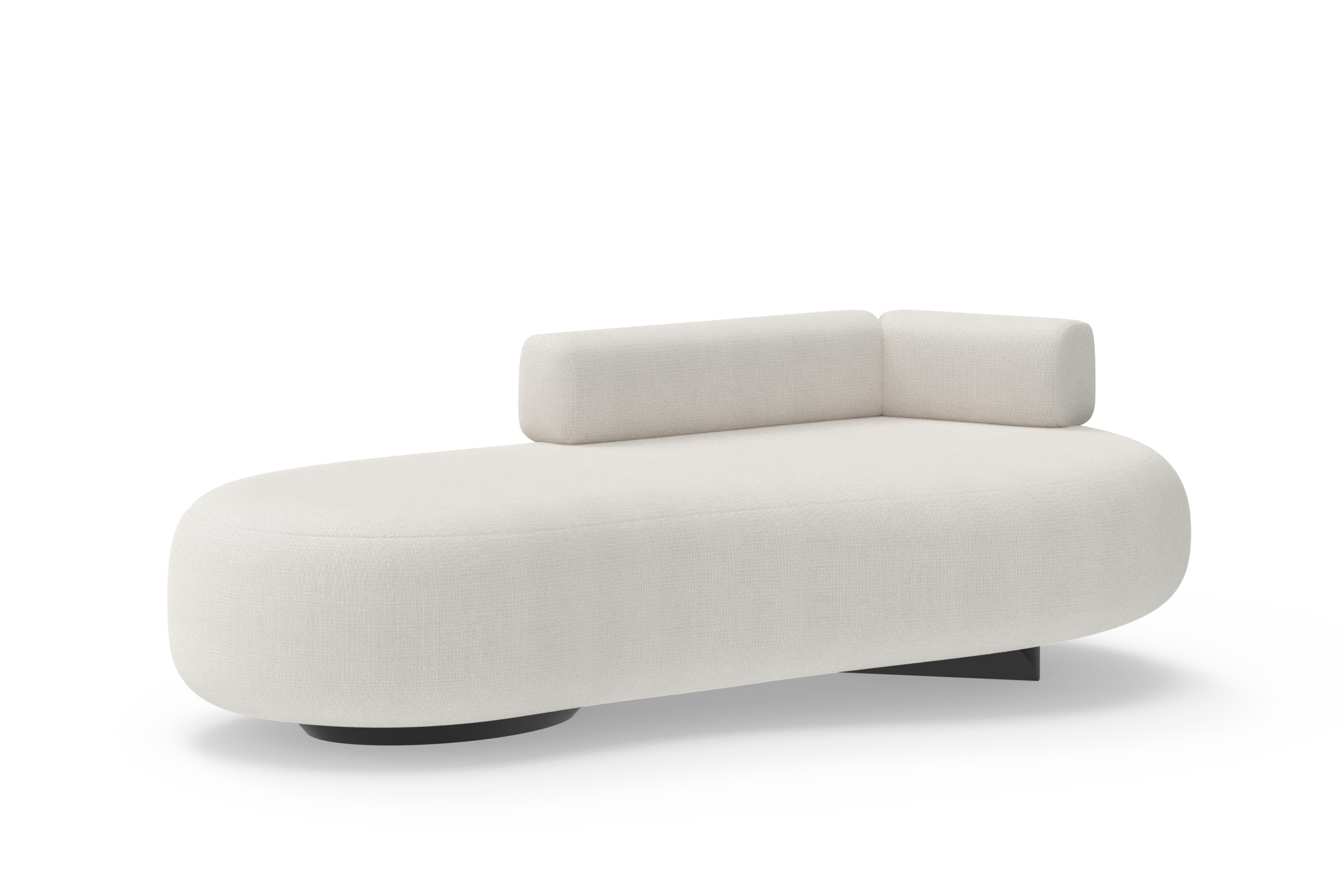 Mid-Century Modern Twins Outdoors Sofa, Contemporary Collection, handgefertigt in Portugal - Europa von Greenapple.

Das geschwungene Sofa Twins und das dazugehörige Daybed haben die gleichen Gene, sind aber dennoch eigenständig und bilden ein durch