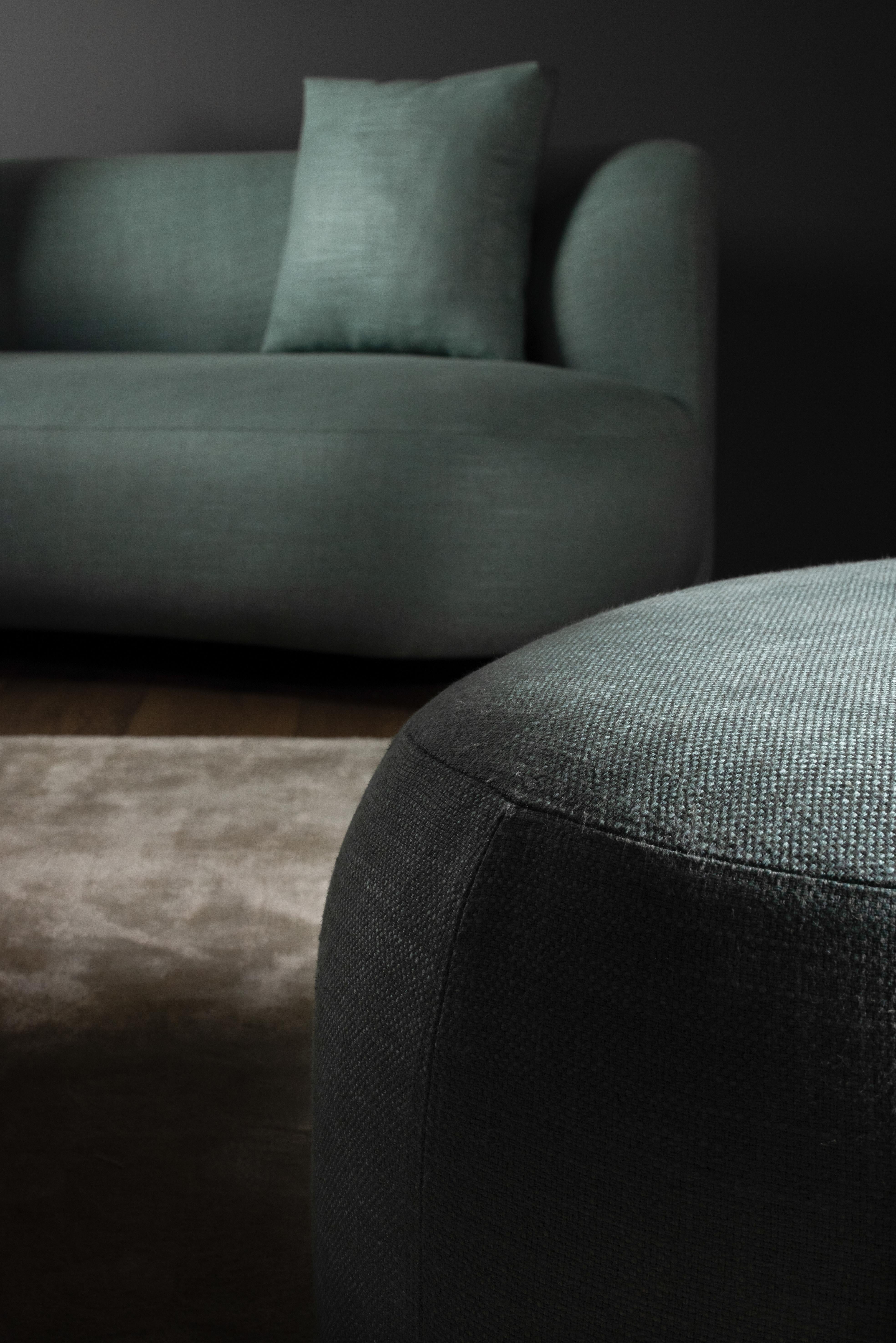 Cuir Pouf Twins Pouf Ottoman, lin de coton beige, fabriqué à la main par Greenapple en vente