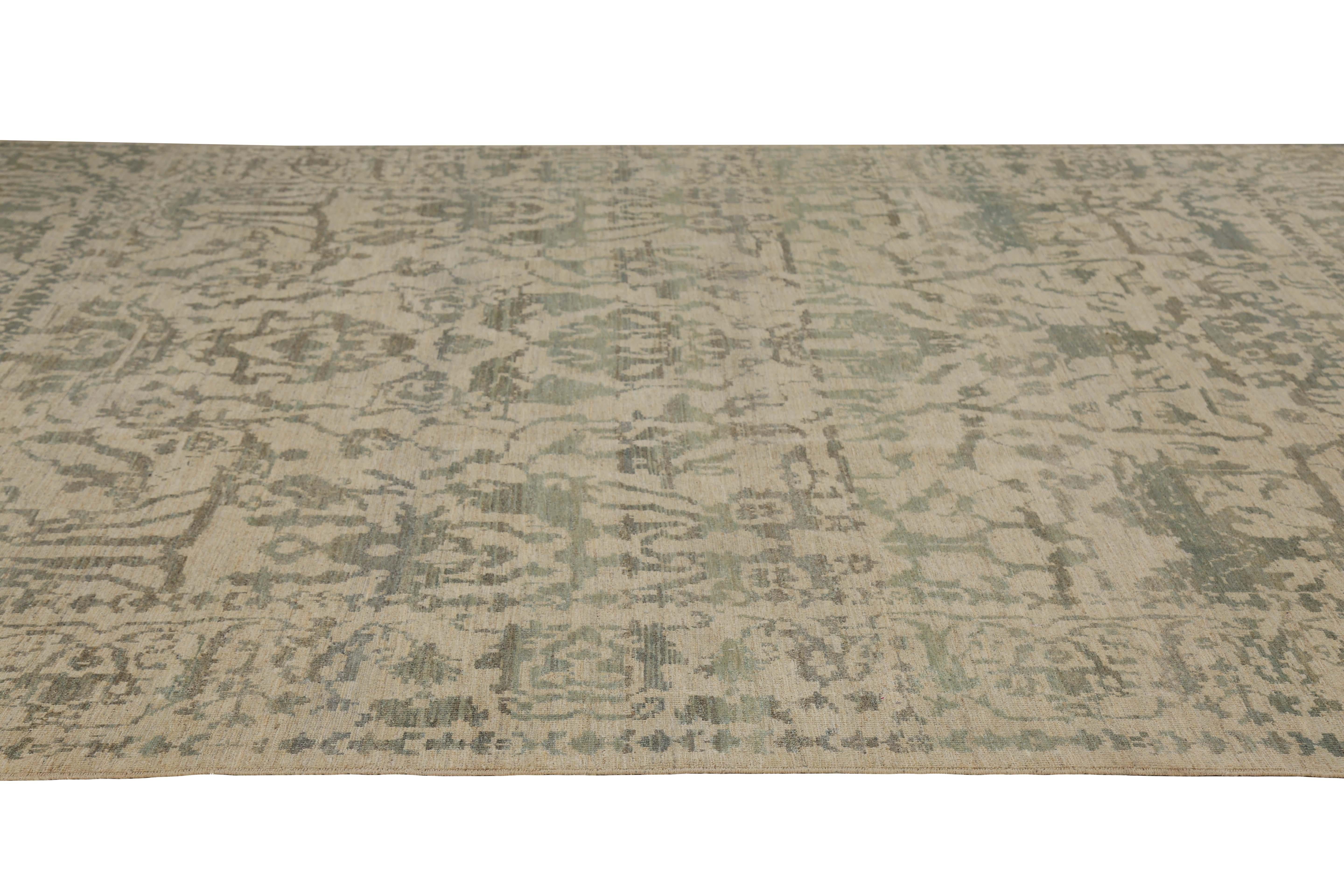 Modern Twist on Classical Turkish Sultanabad Rug For Sale 5
