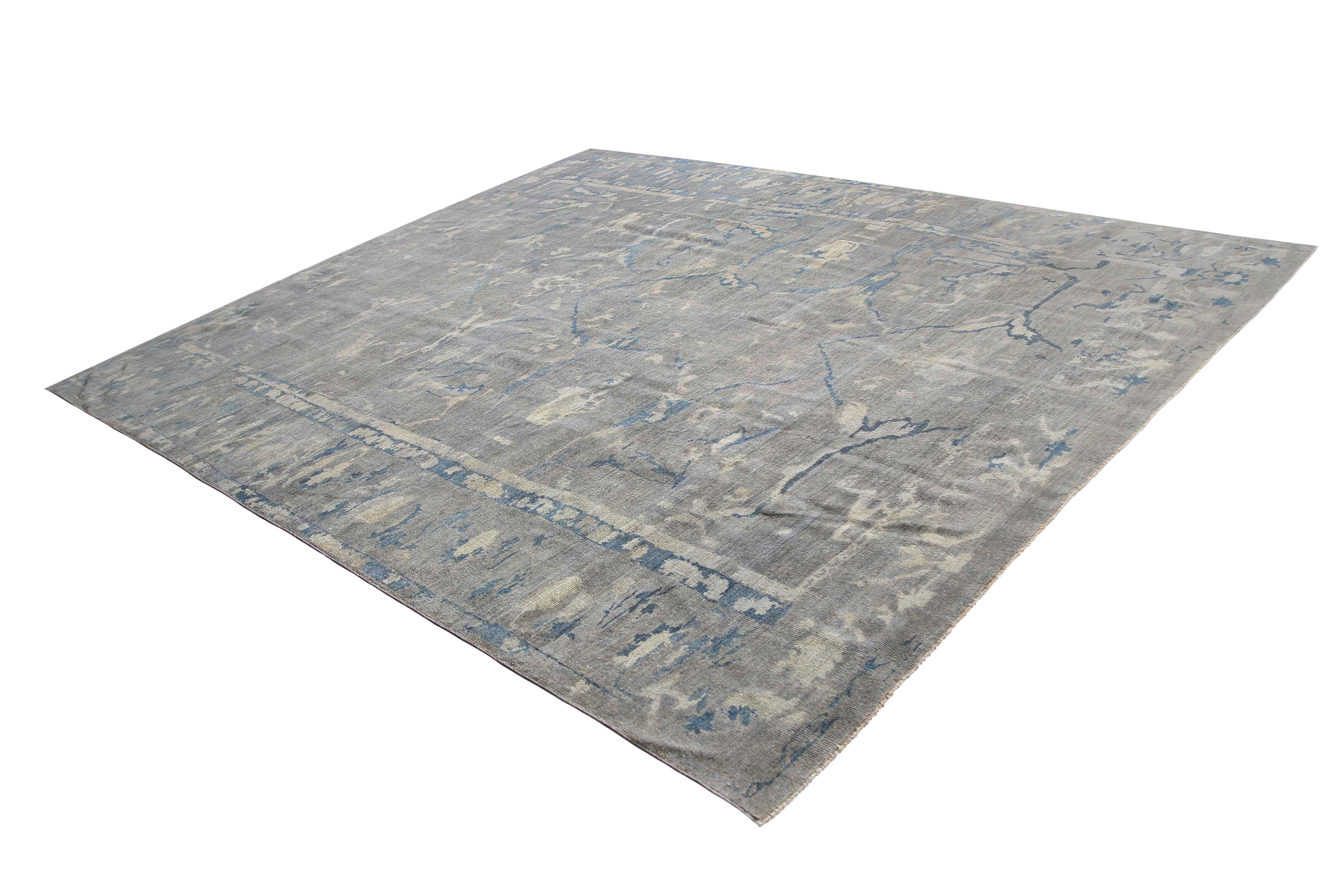 Modern Twist on Classical Turkish Sultanabad Rug For Sale 3