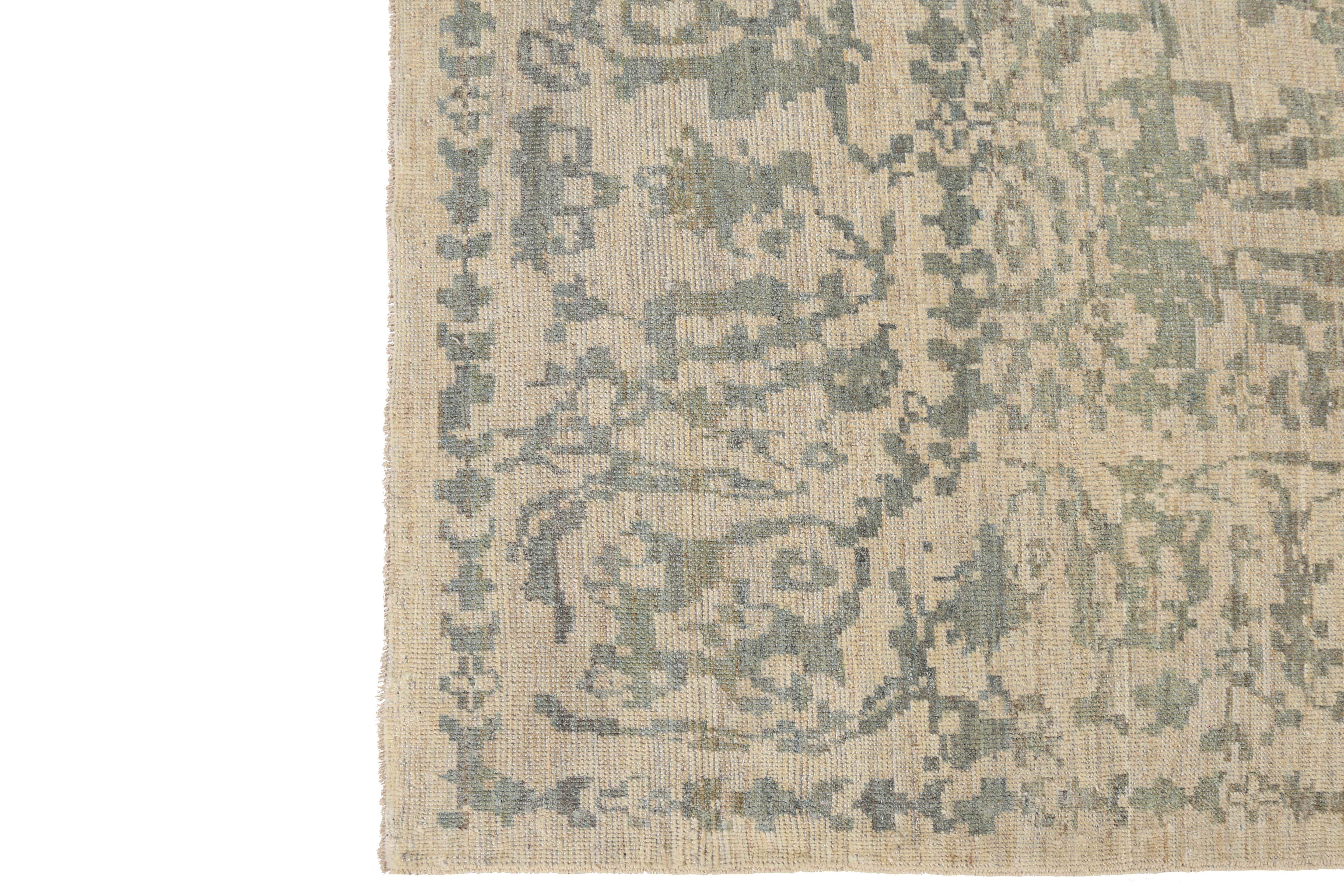 Modern Twist on Classical Turkish Sultanabad Rug For Sale 3