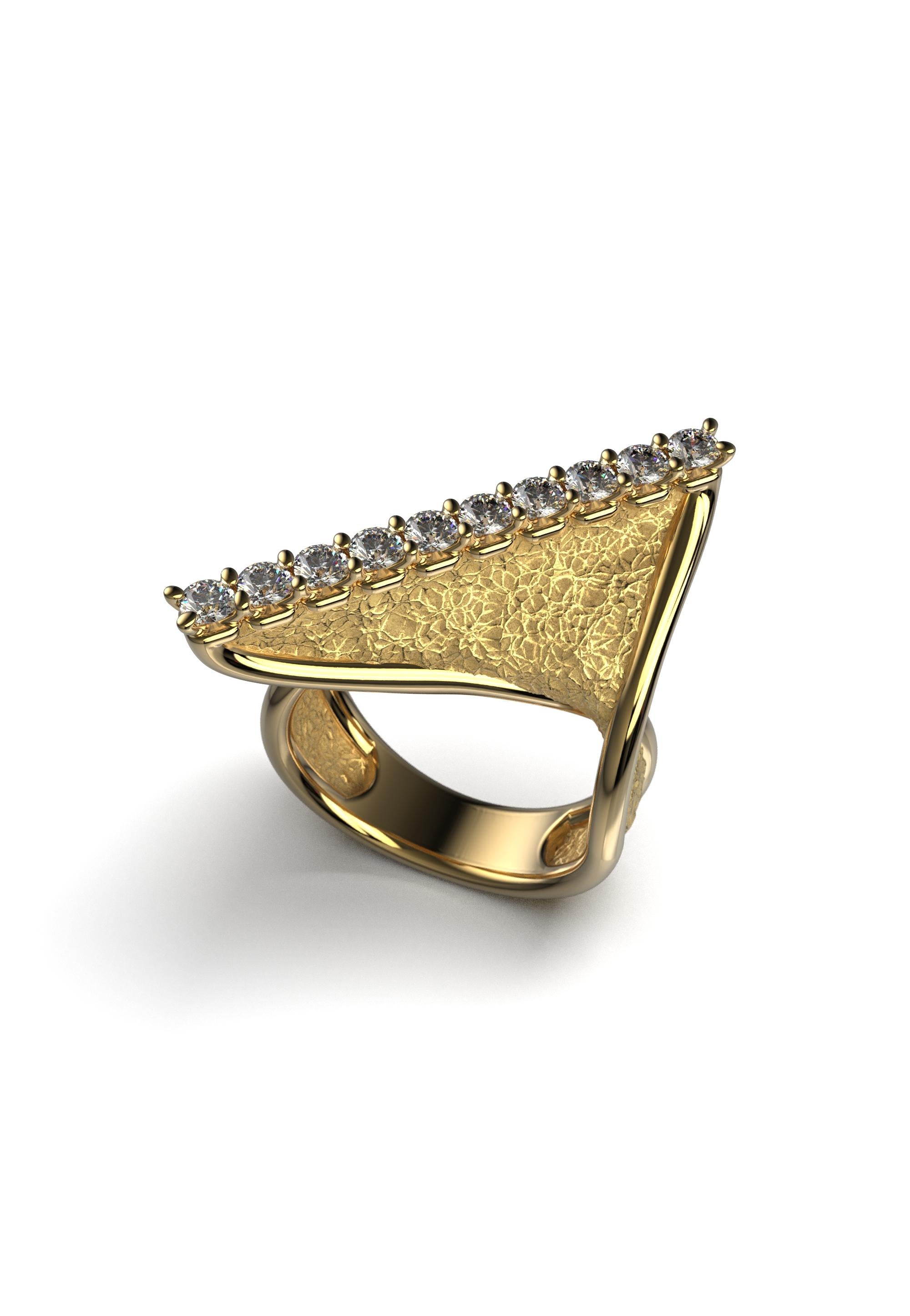 For Sale:  Modern Twisted 18k Gold Ring with Natural Diamonds by Oltremare Gioielli Italy 10