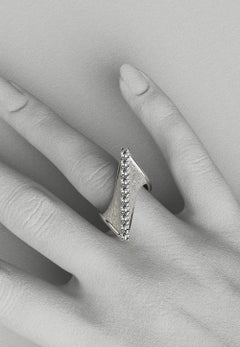 Modern Twisted 18k Gold Ring with Natural Diamonds by Oltremare Gioielli Italy