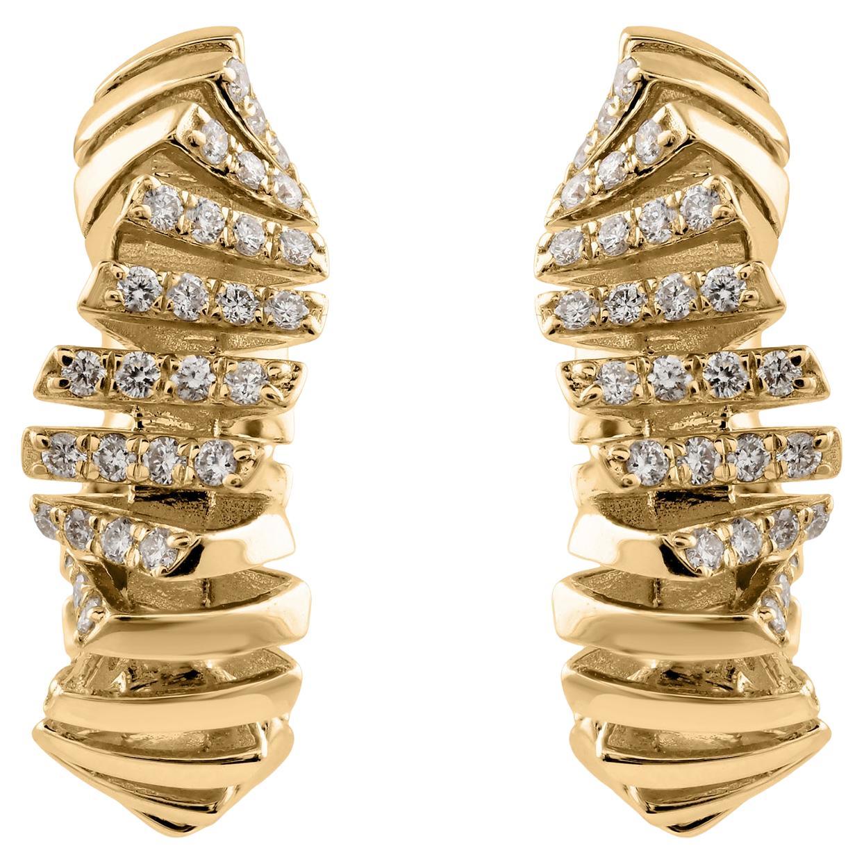Orecchini a cerchio moderni con diamante ritorto in oro giallo 18k Gioielli di pregio in vendita