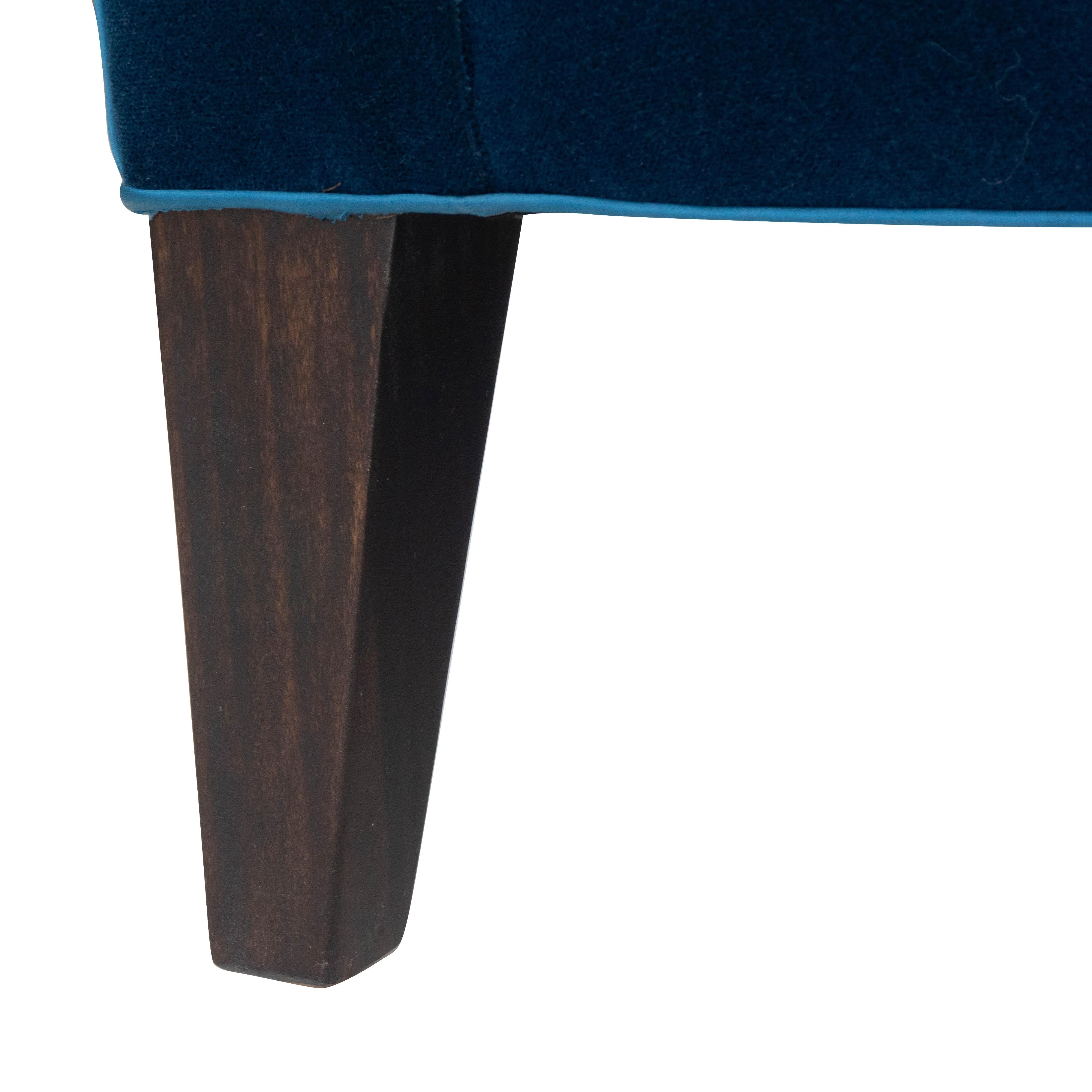 Canapé moderne à deux coussins en velours bleu foncé en vente 2