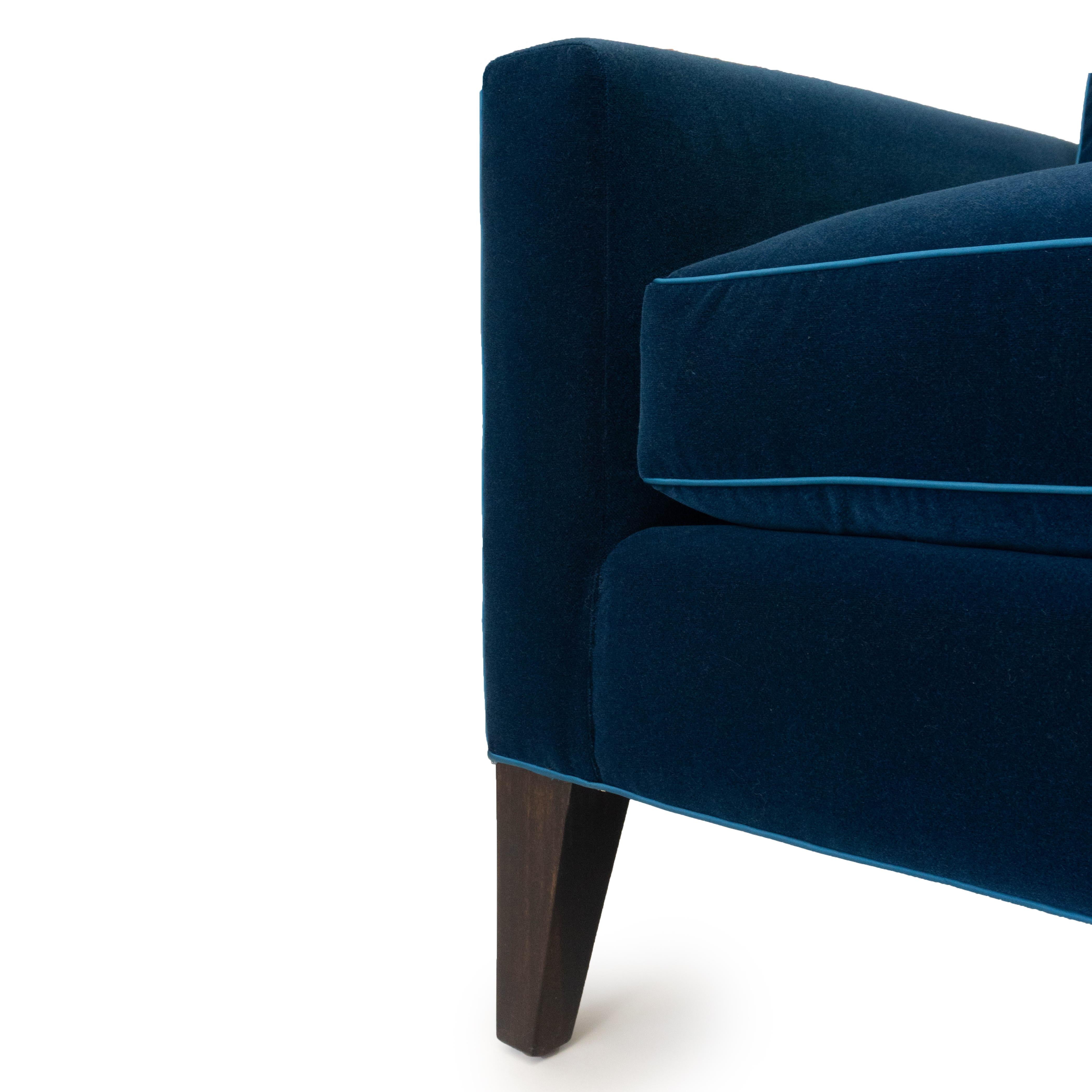 Modern Two Cushion Sofa in Dark Blue Velvet For Sale 2