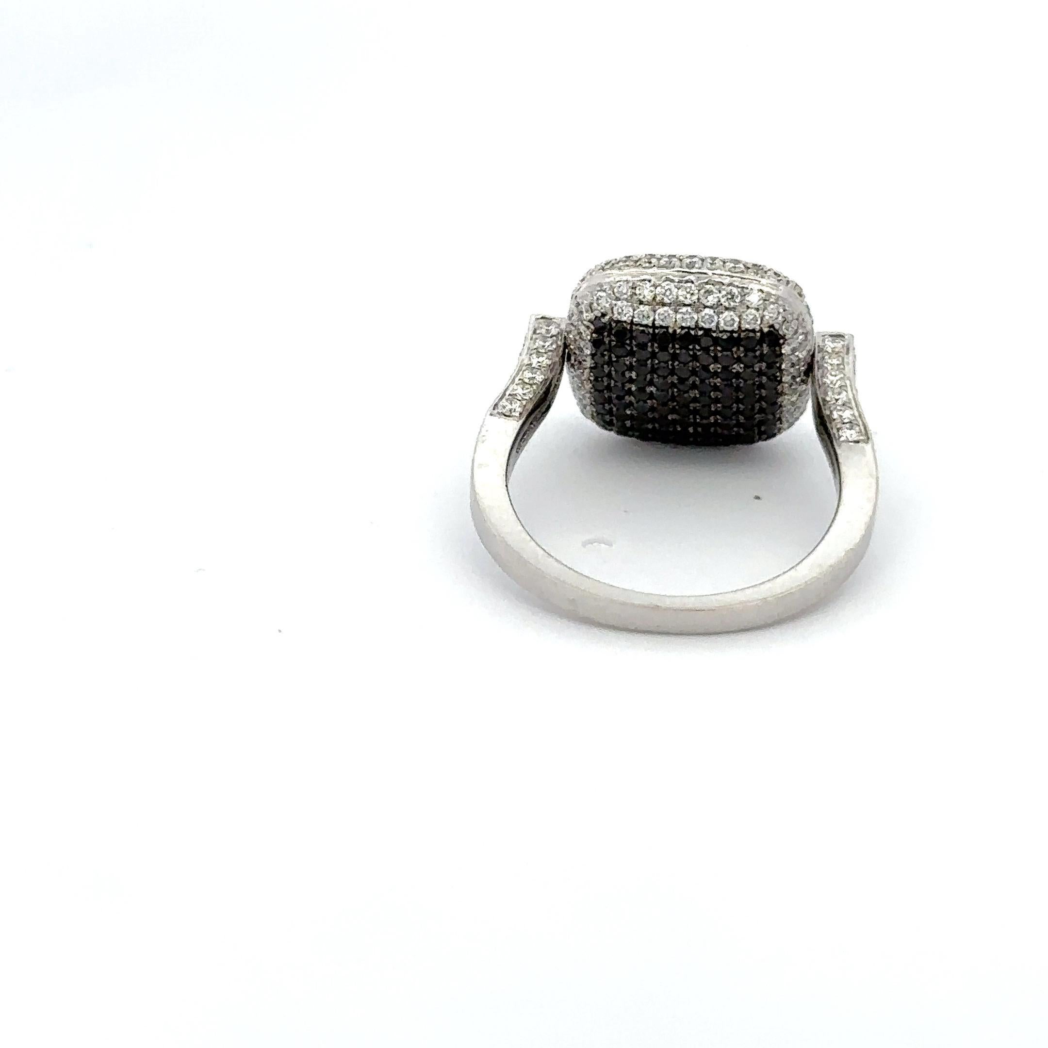 For Sale:  Unique Diamond Flip Ring in 18k Solid White Gold, Fine Jewelry for Him  12
