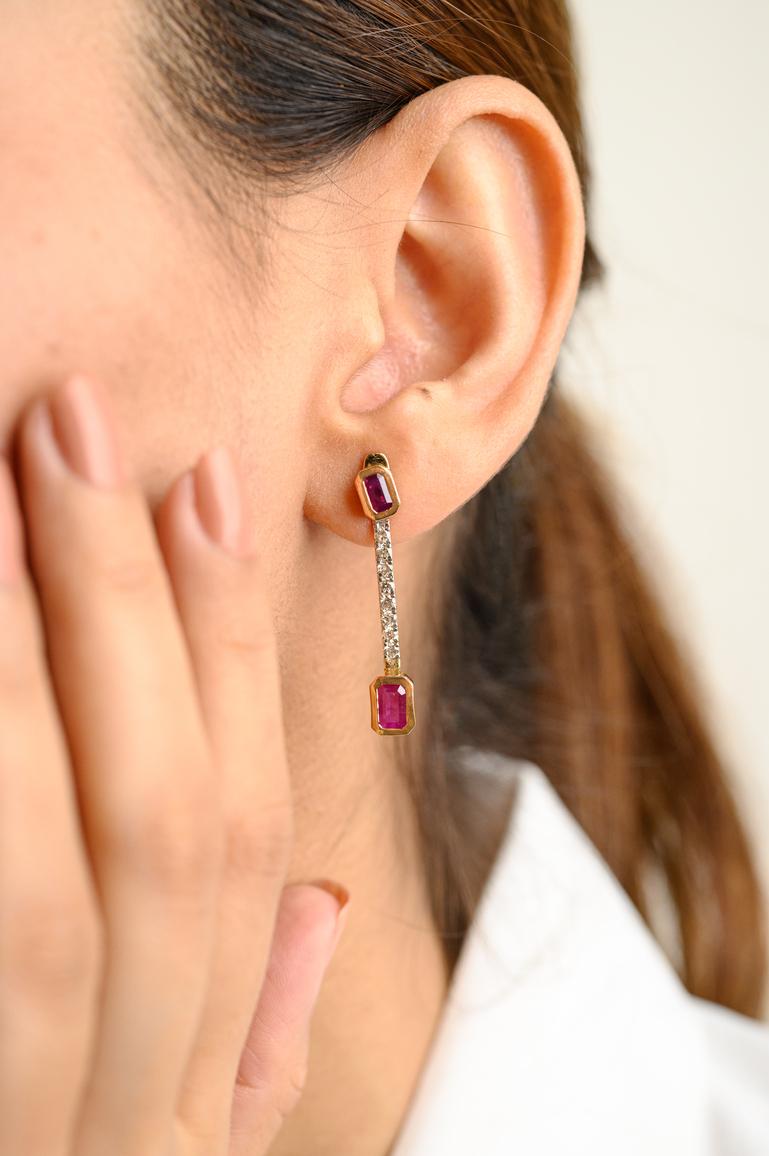 Contemporary Natural Ruby Diamond Drop Earrings in 18k Solid Yellow Gold For Sale