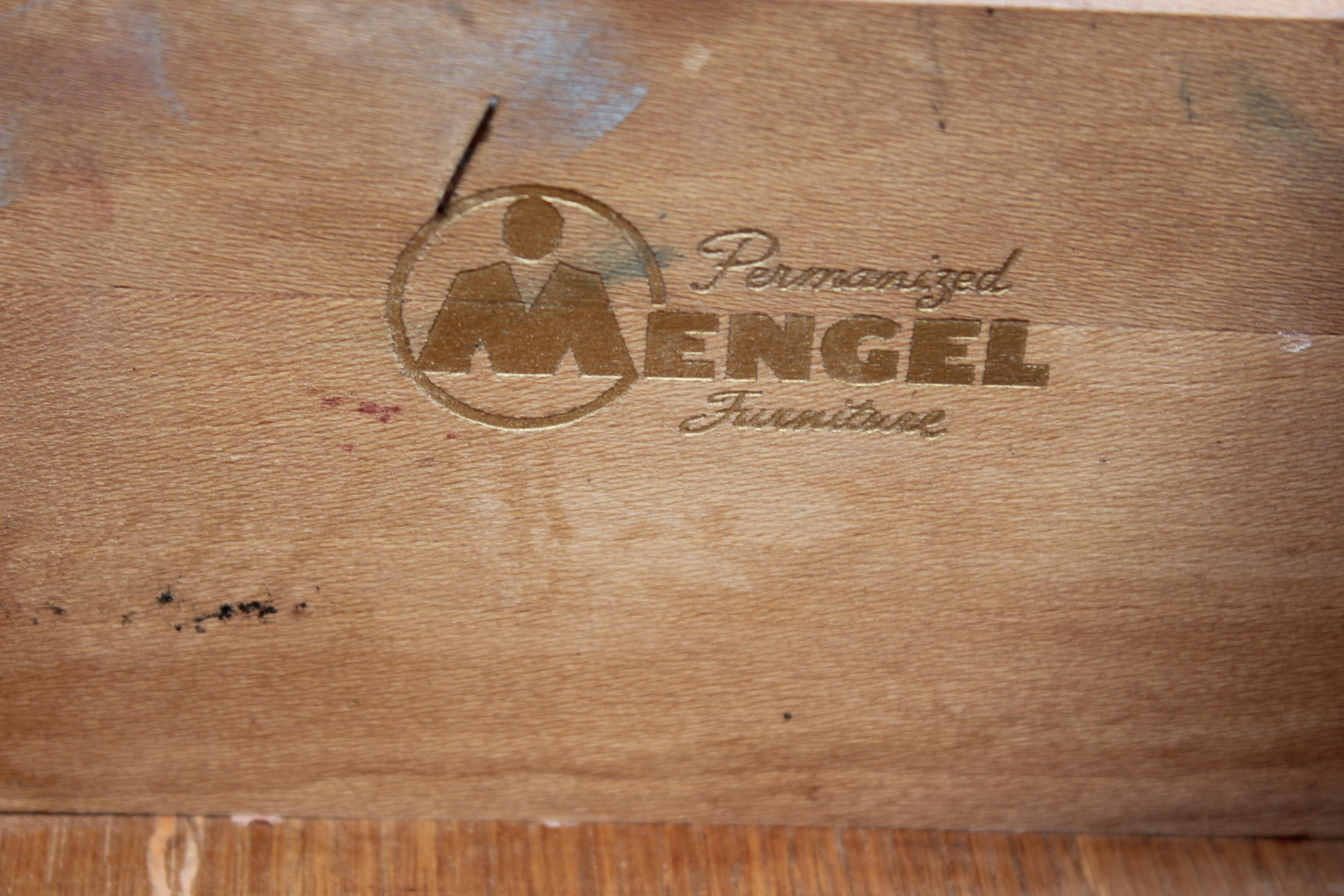 Modern Two-Tone Raymond Loewy for Mengel Furniture Company Six-Drawer Dresser In Excellent Condition In Houston, TX