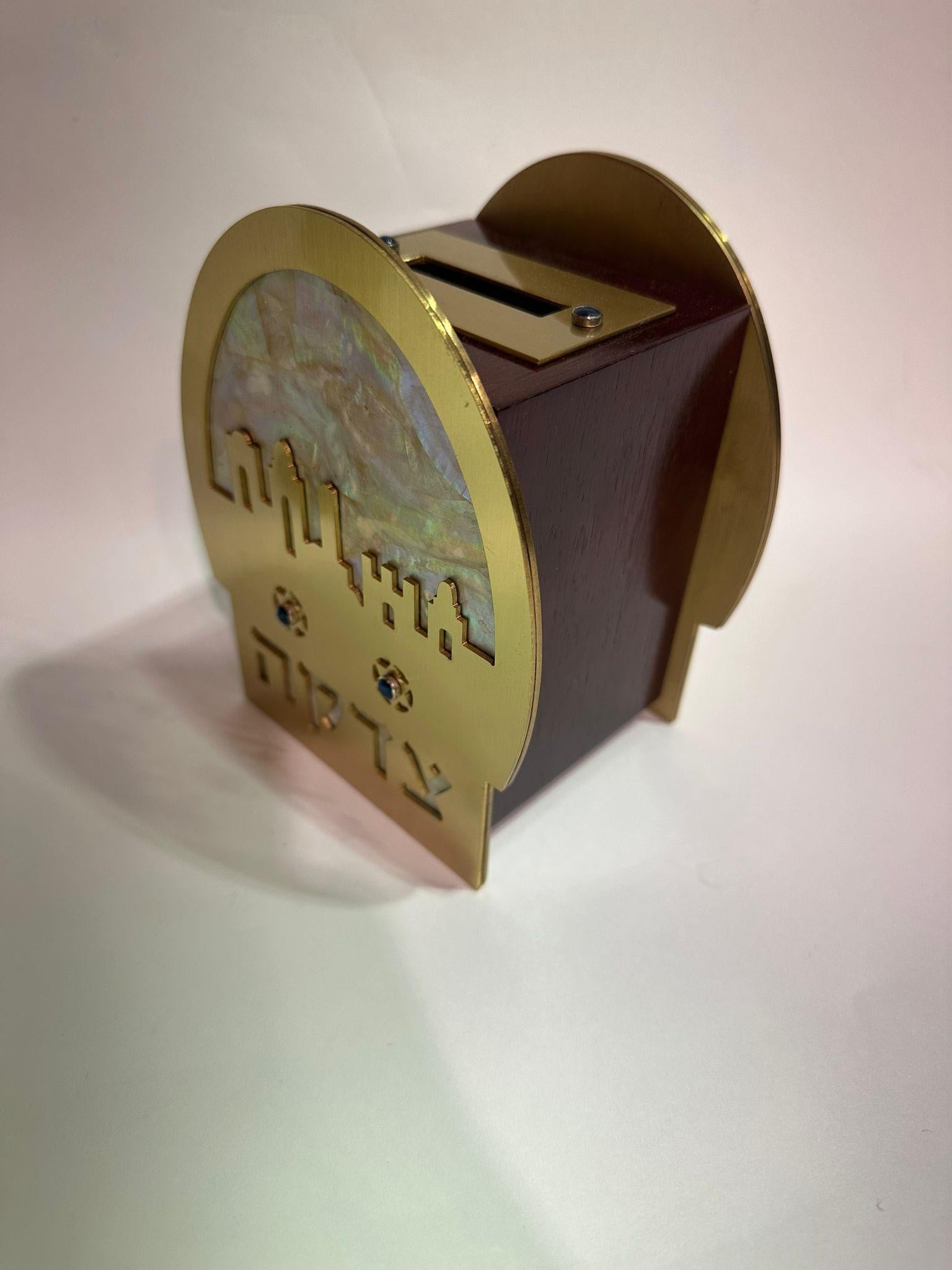 XXIe siècle et contemporain Boîte Tzedakah de Grusss en vente