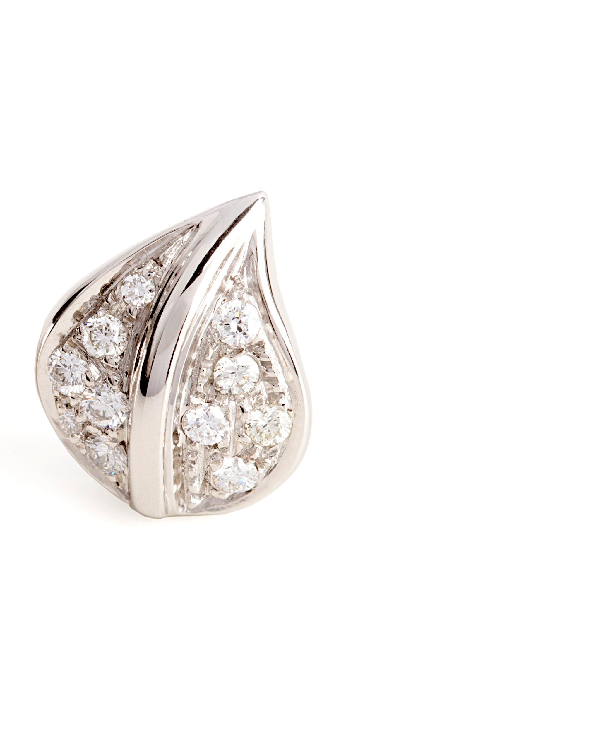 Art Deco 18 Karat White Gold 0.30 Karat White Diamonds Modern Leaves Stud Earrings For Sale