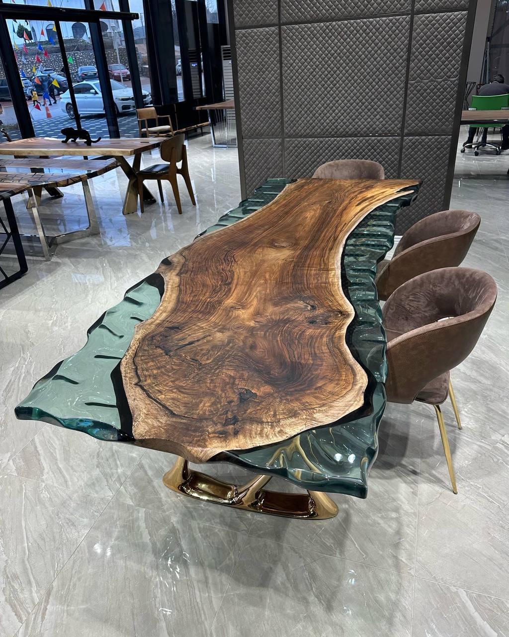 Modern Ultra Clear Epoxy Resin Meeting Table - Live Edge Wood Dining Table en vente 1