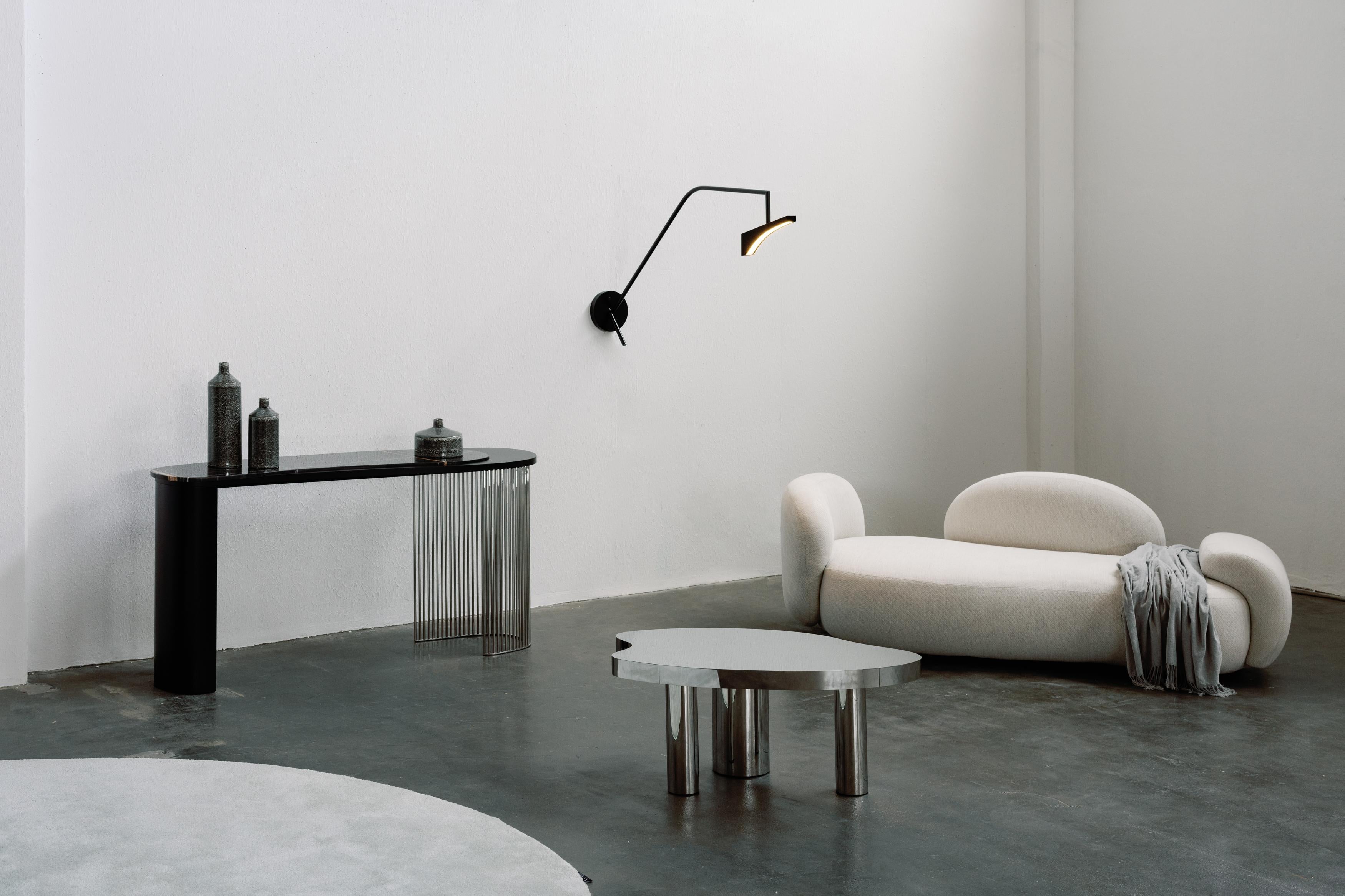 Modernes unbearbeitetes, geschwungenes Sofa, Perlensamt, handgefertigt in Portugal von Greenapple im Zustand „Neu“ im Angebot in Lisboa, PT