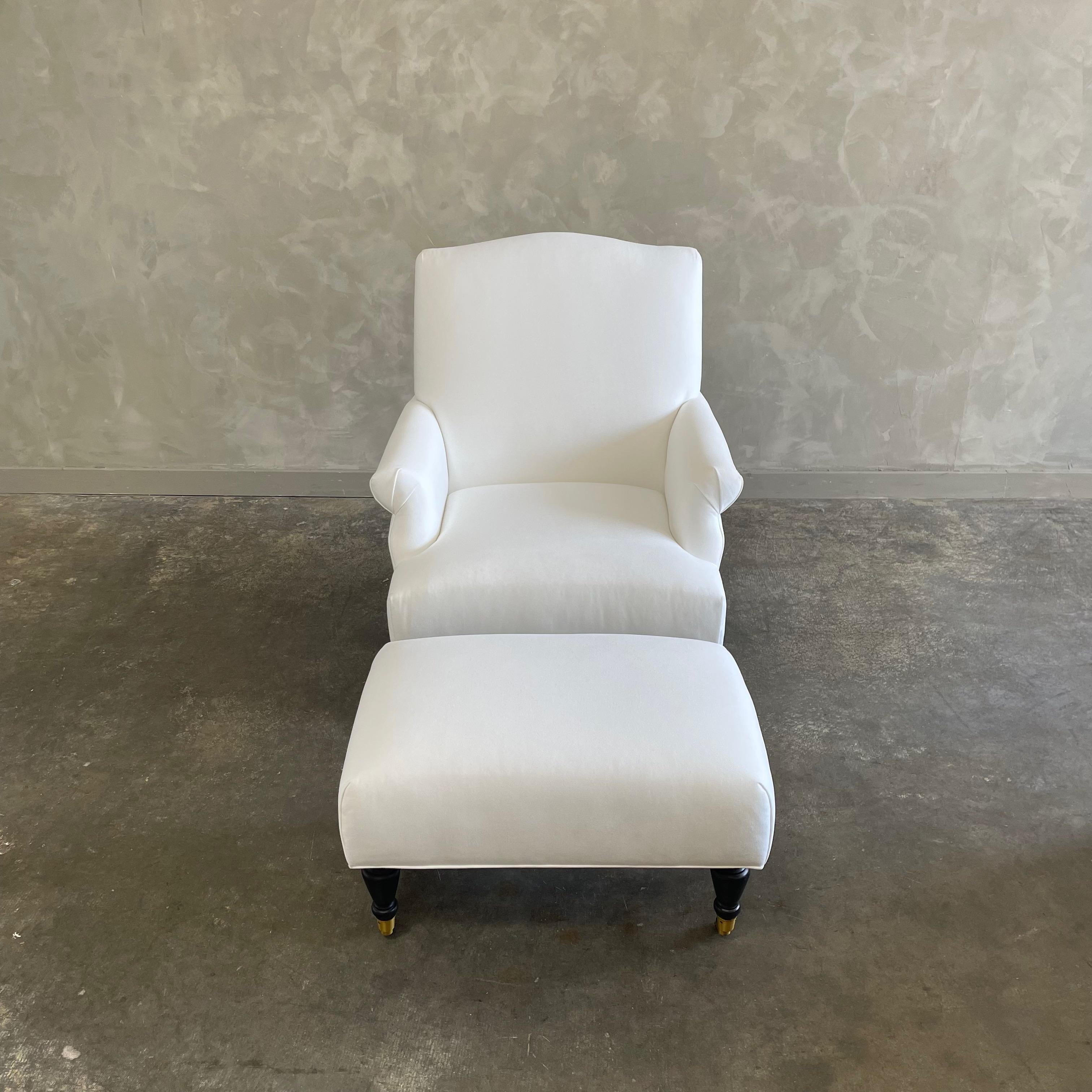 Modern Upholstered Linen Chair & Ottoman In Excellent Condition For Sale In Brea, CA