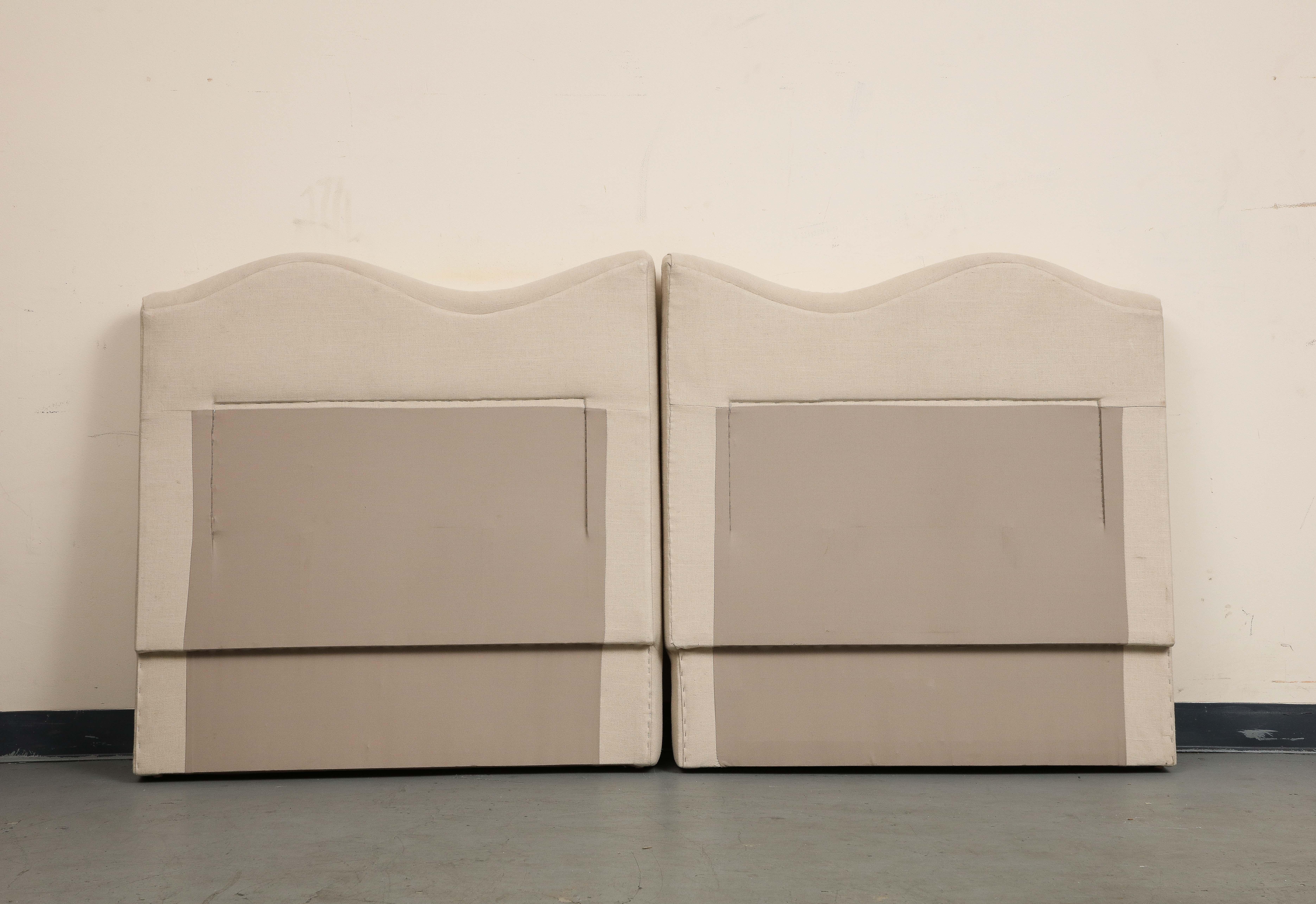 Modern Upholstered Linen Queen Bed with Scalloped Headboard & Extensions 4