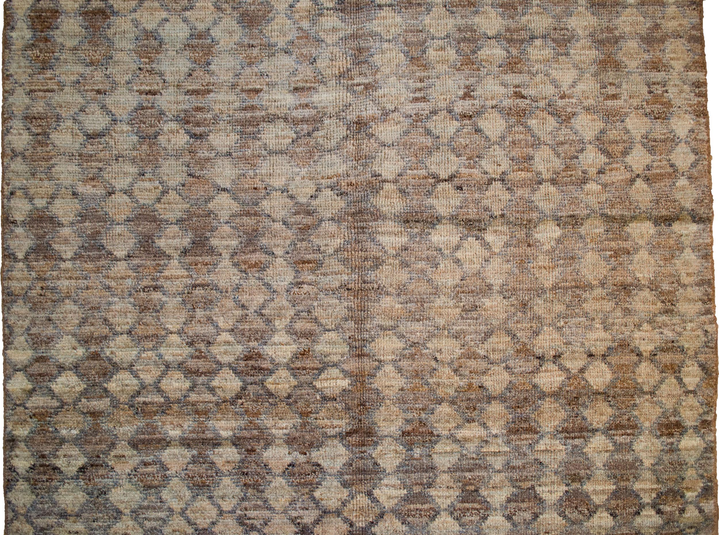 Wool Modern Ushak Carpet For Sale