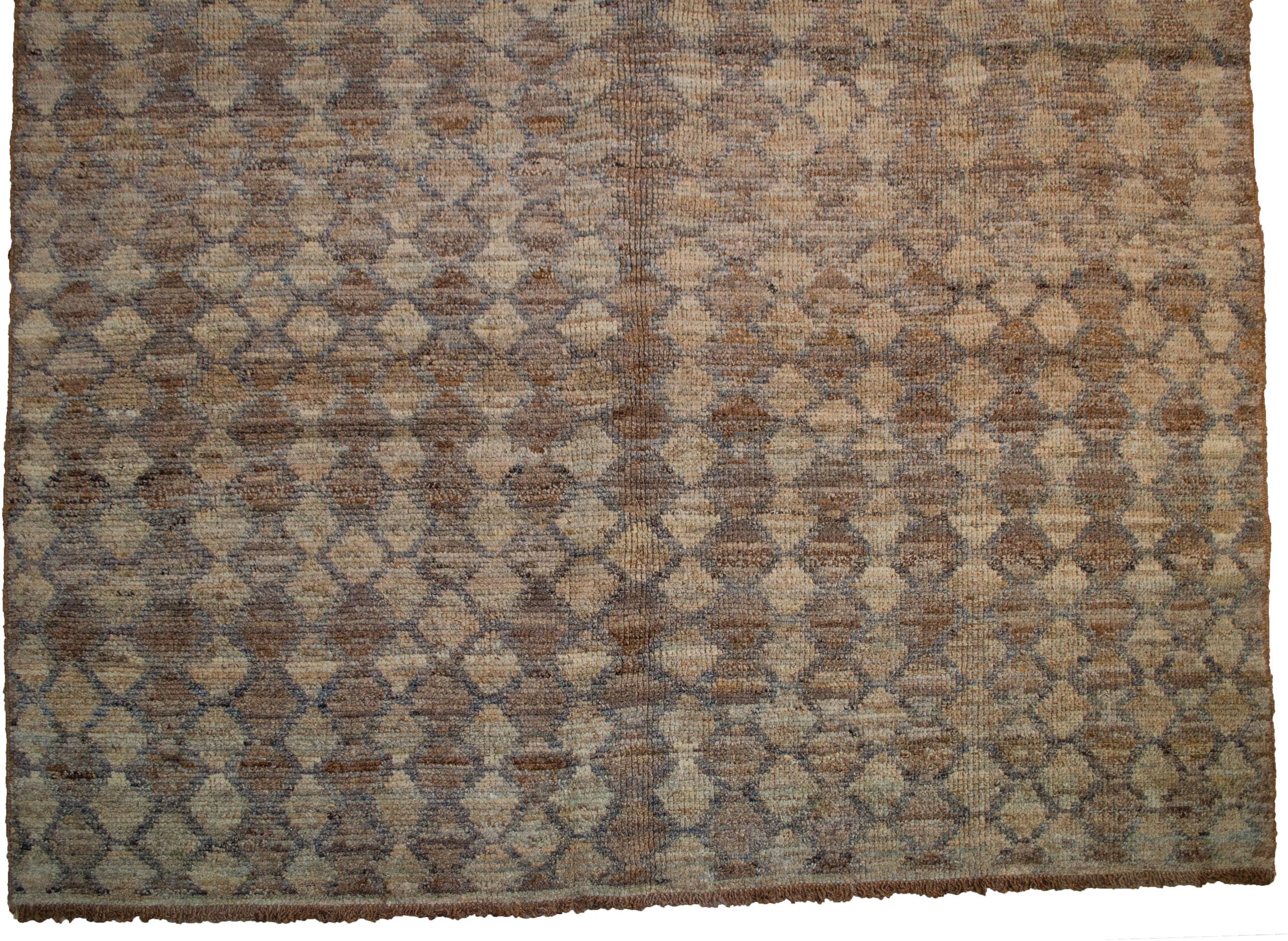 Modern Ushak Carpet For Sale 1