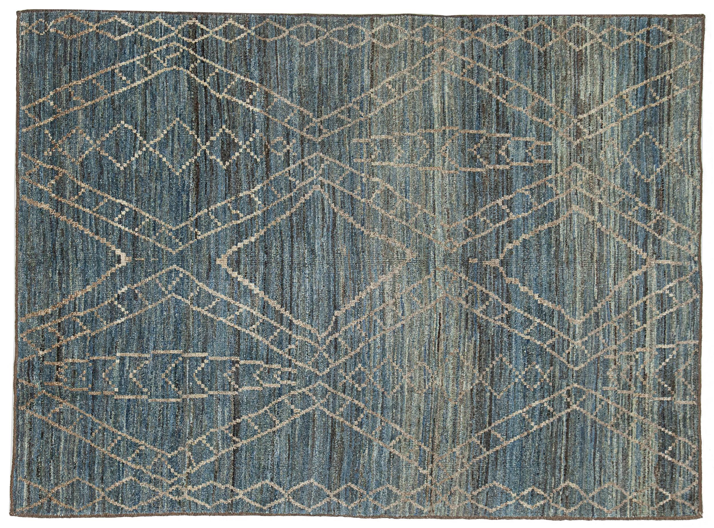 Tappeto moderno Ushak 250x182cm in vendita 1