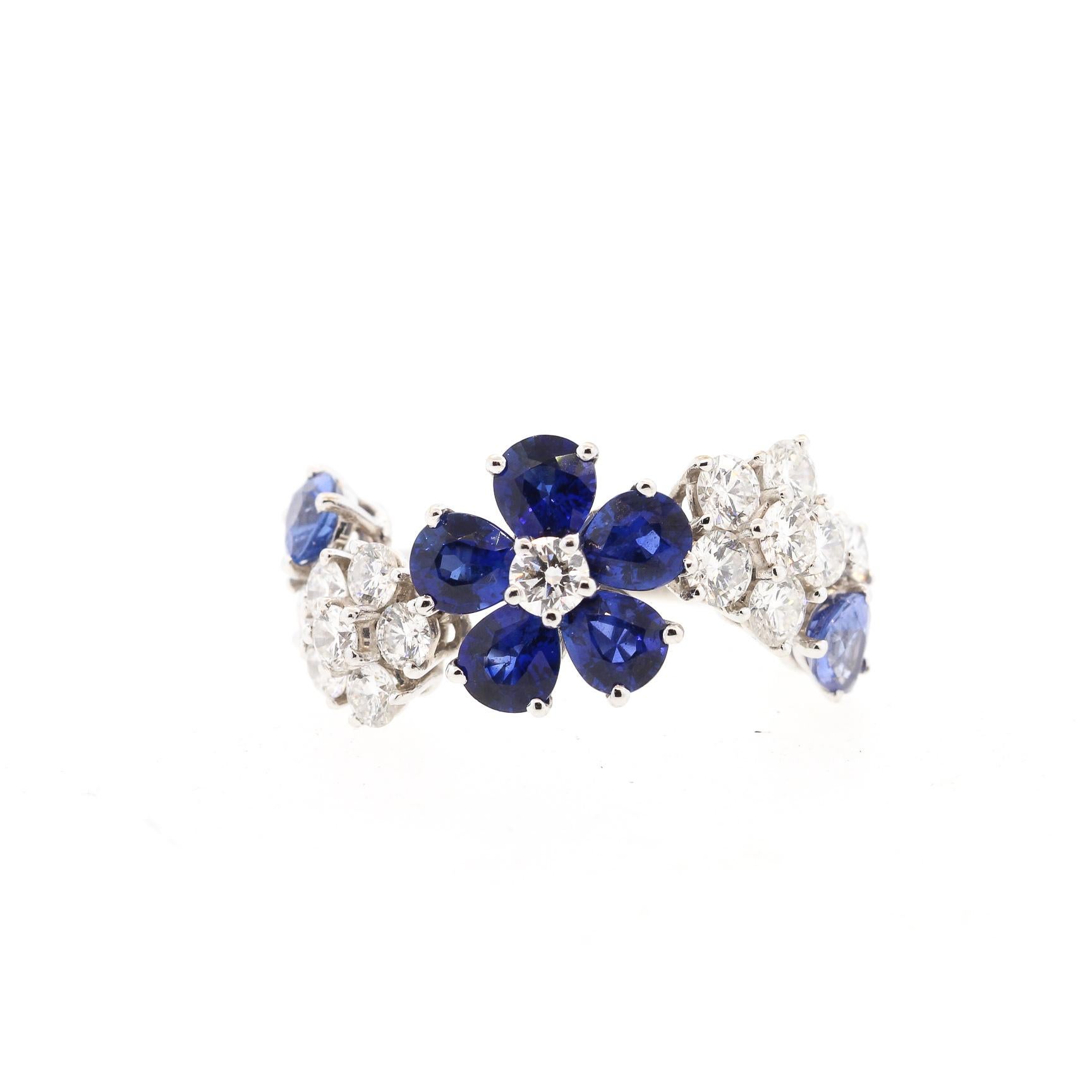 Modern Van Cleef & Arpels Sapphire Diamond Folie Des Pres Collection Ring In Good Condition In New York, NY