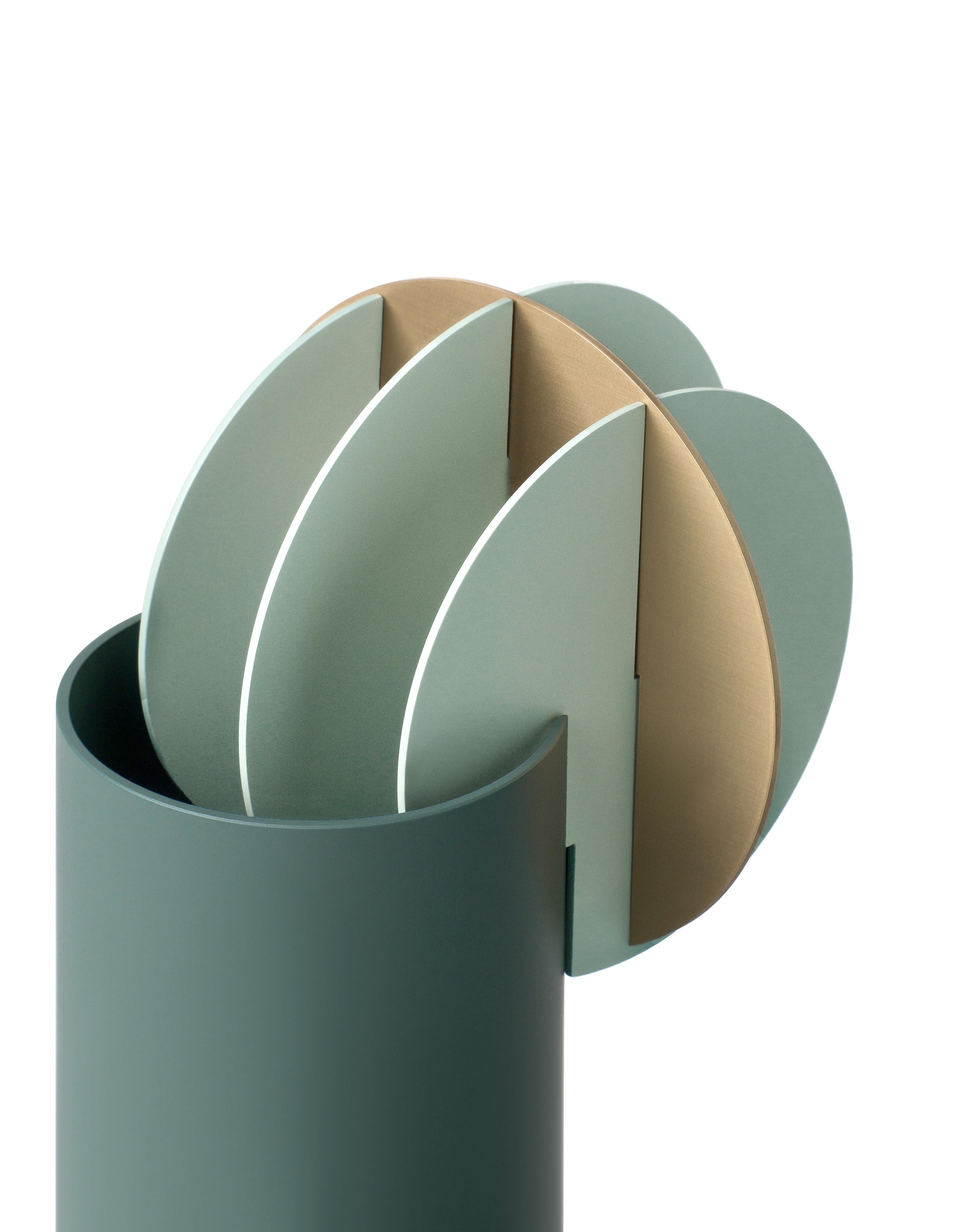 Delaunay Vase CS11 - Sculptural bold by Noom in Brushed Stainless Steel For Sale 8