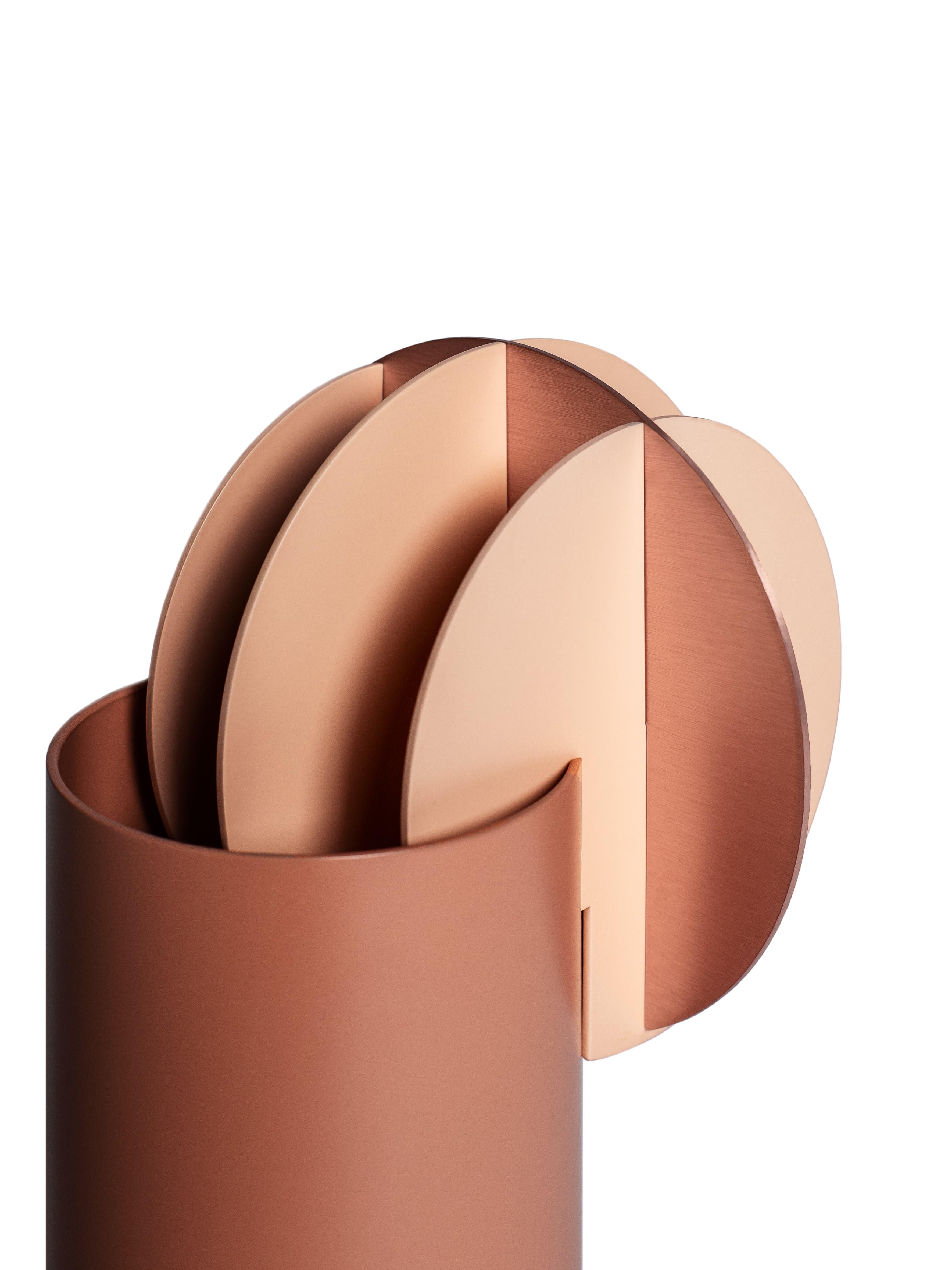 Modern Vase Delaunay CS7 by Noom in Copper and Steel 2