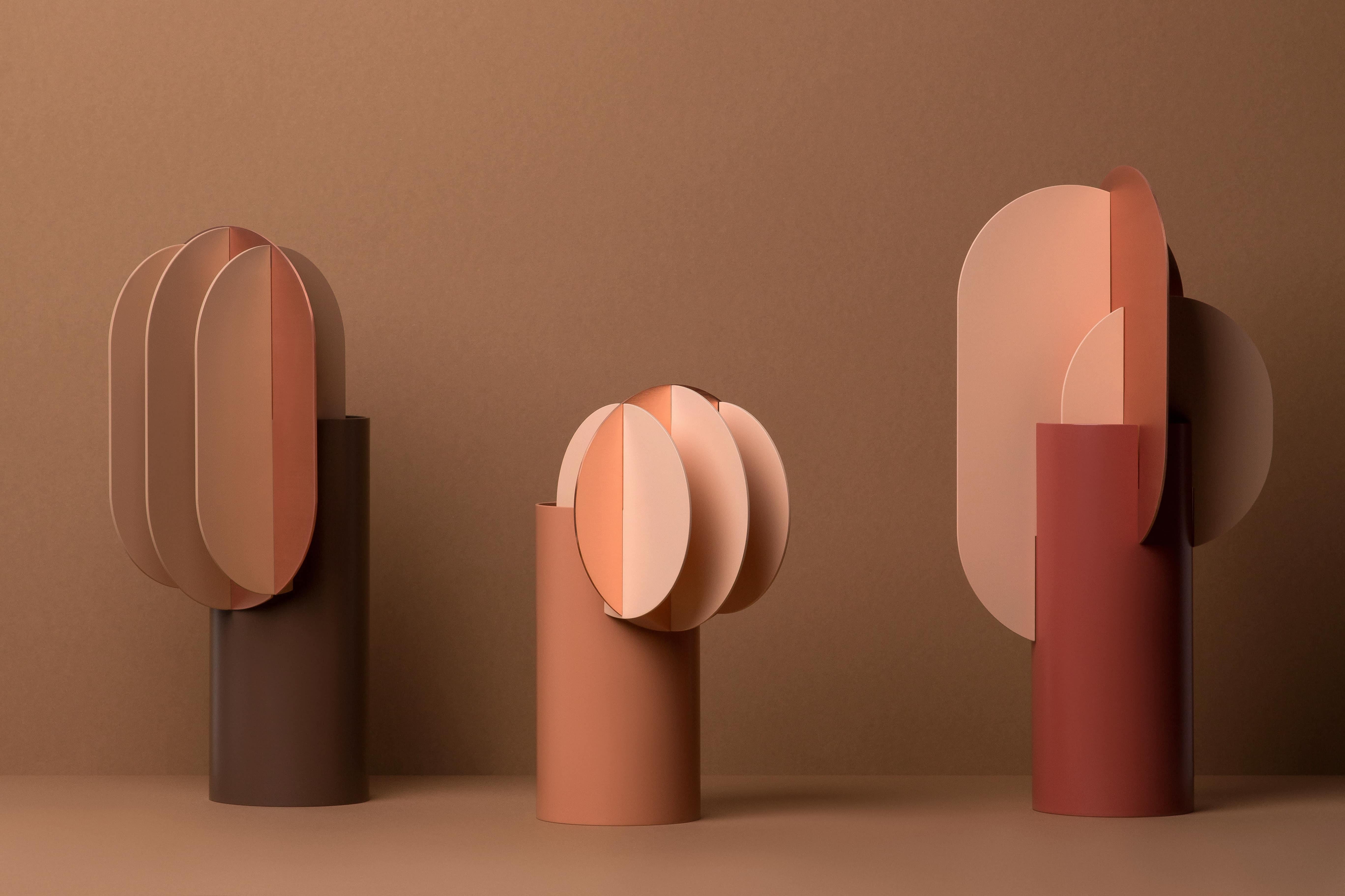 Modern Vase Delaunay CS7 by Noom in Copper and Steel 4