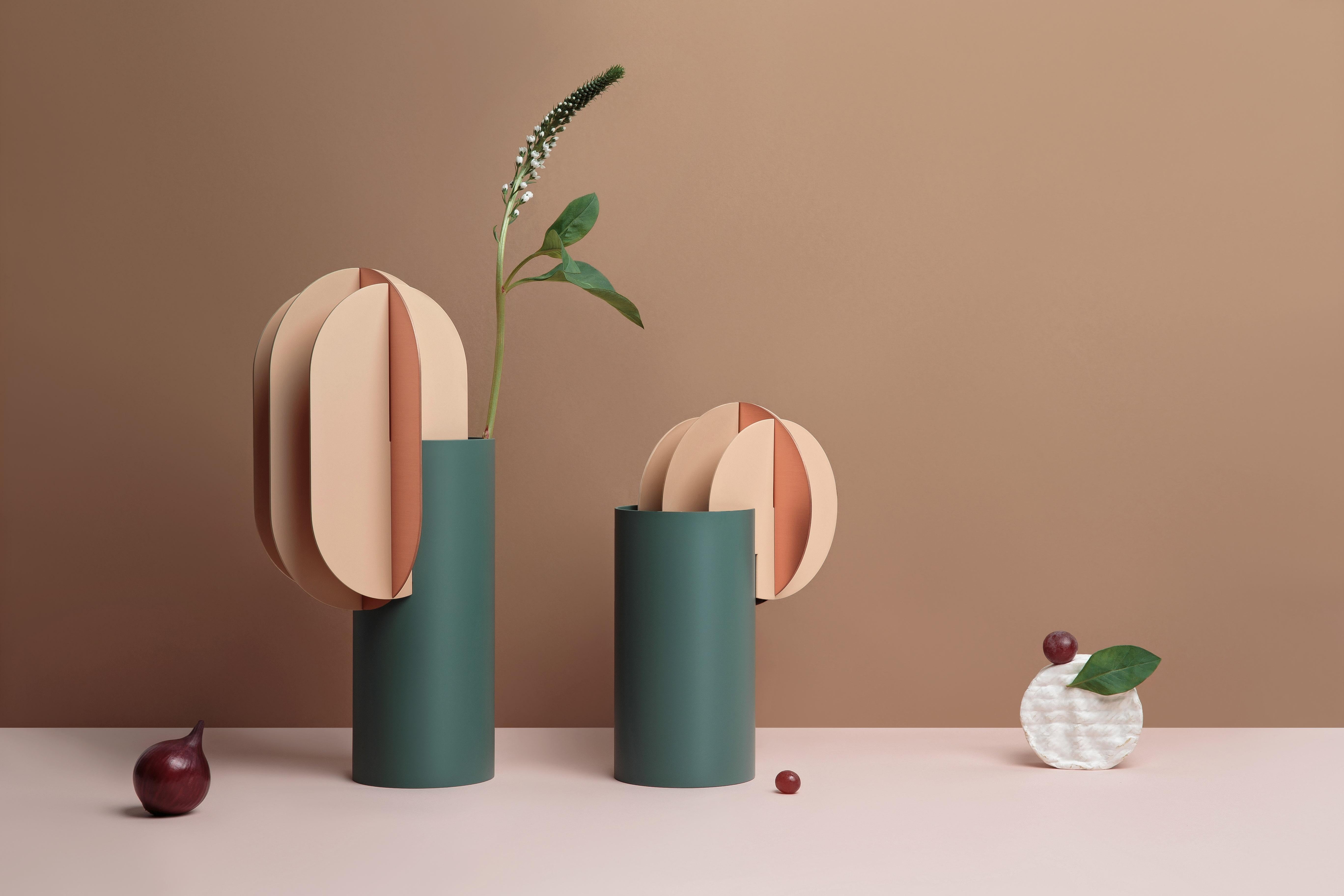 Painted Modern Vase Gabo CS10 by Noom in Copper and Steel