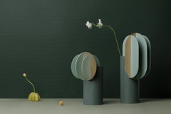 Moderne Vase Gabo CS9 von Noom aus Messing und Stahl