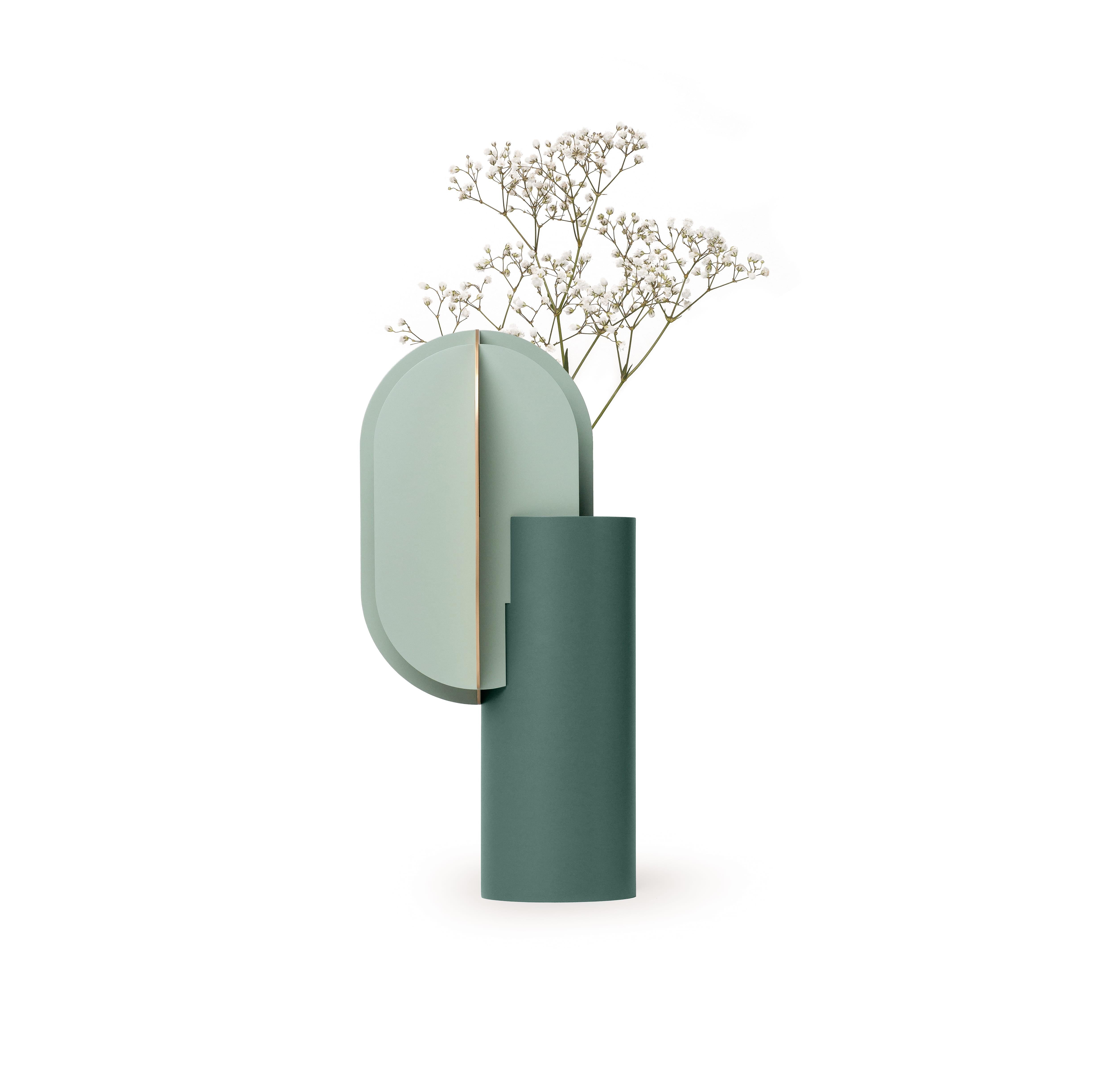 Painted Modern Vase Gabo CS9 by Noom in Brass and Steel