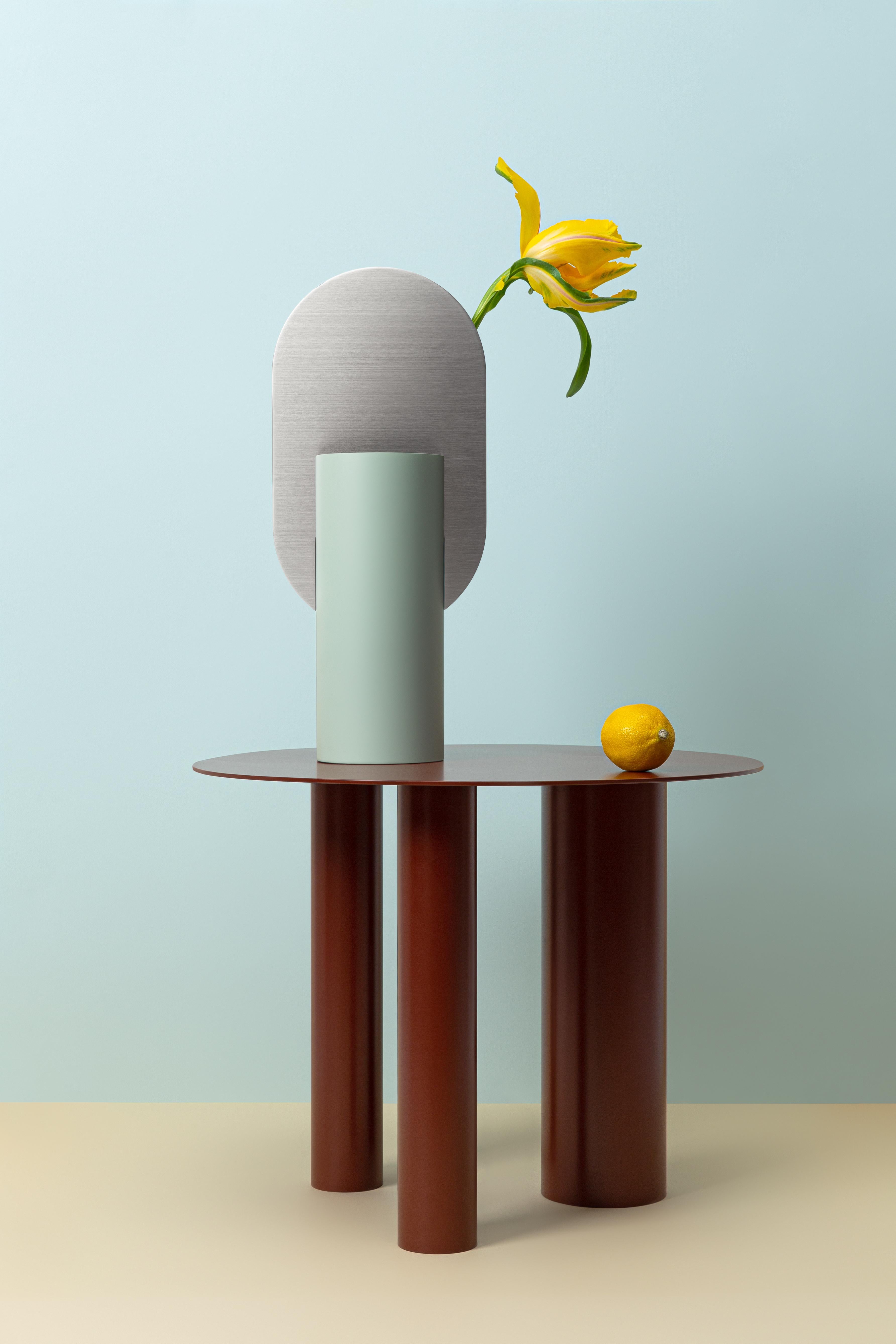 Genke Vase CS2 - Bold Minimalist design by Noom in Copper and Steel For Sale 2