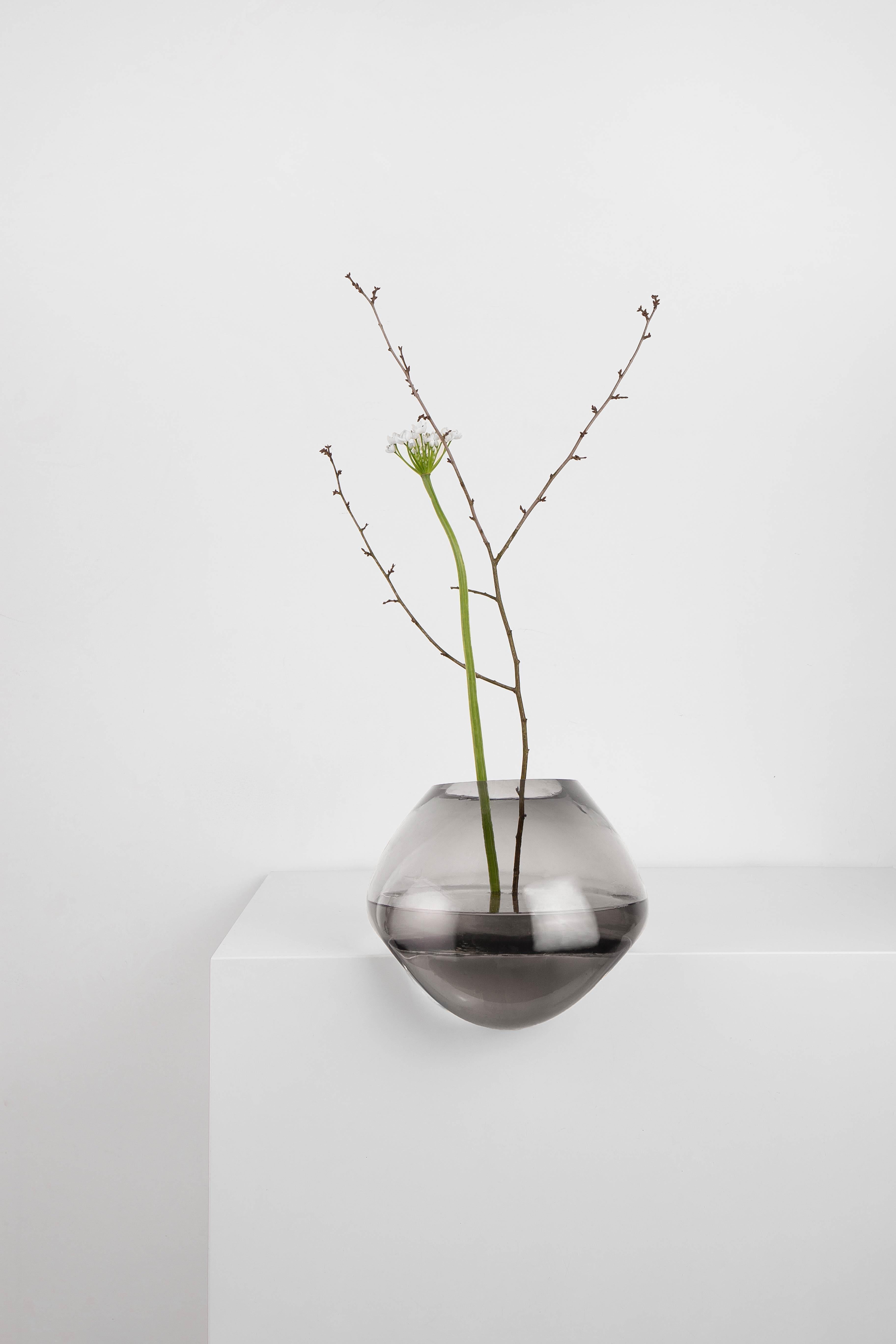 Organic Modern Modern Vase 'Gutta CS3' by Noom, Blown Neutral Grey Glass For Sale