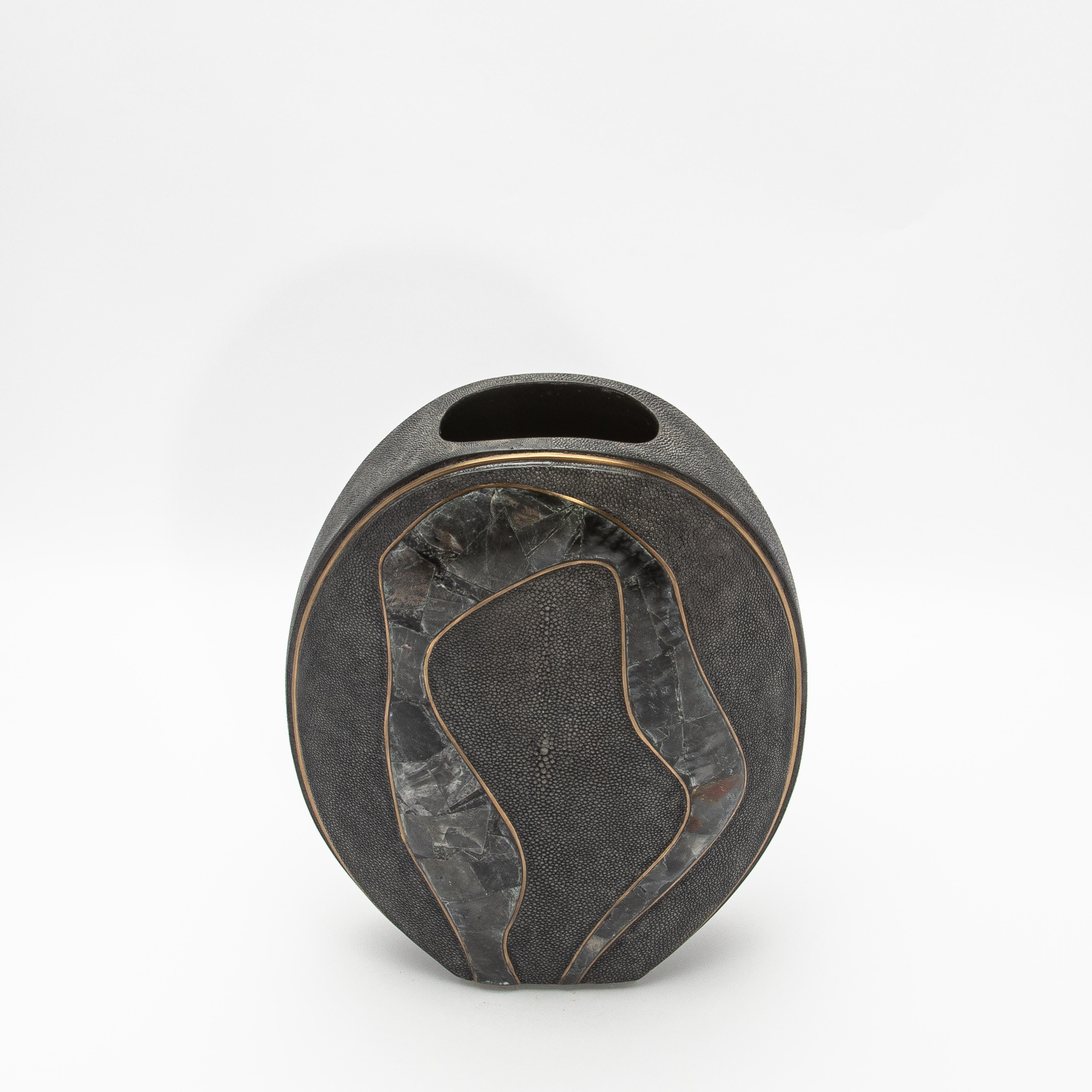 Modern Vase in Shagreen with Quartz and Brass Details by R&Y Augousti For Sale 1